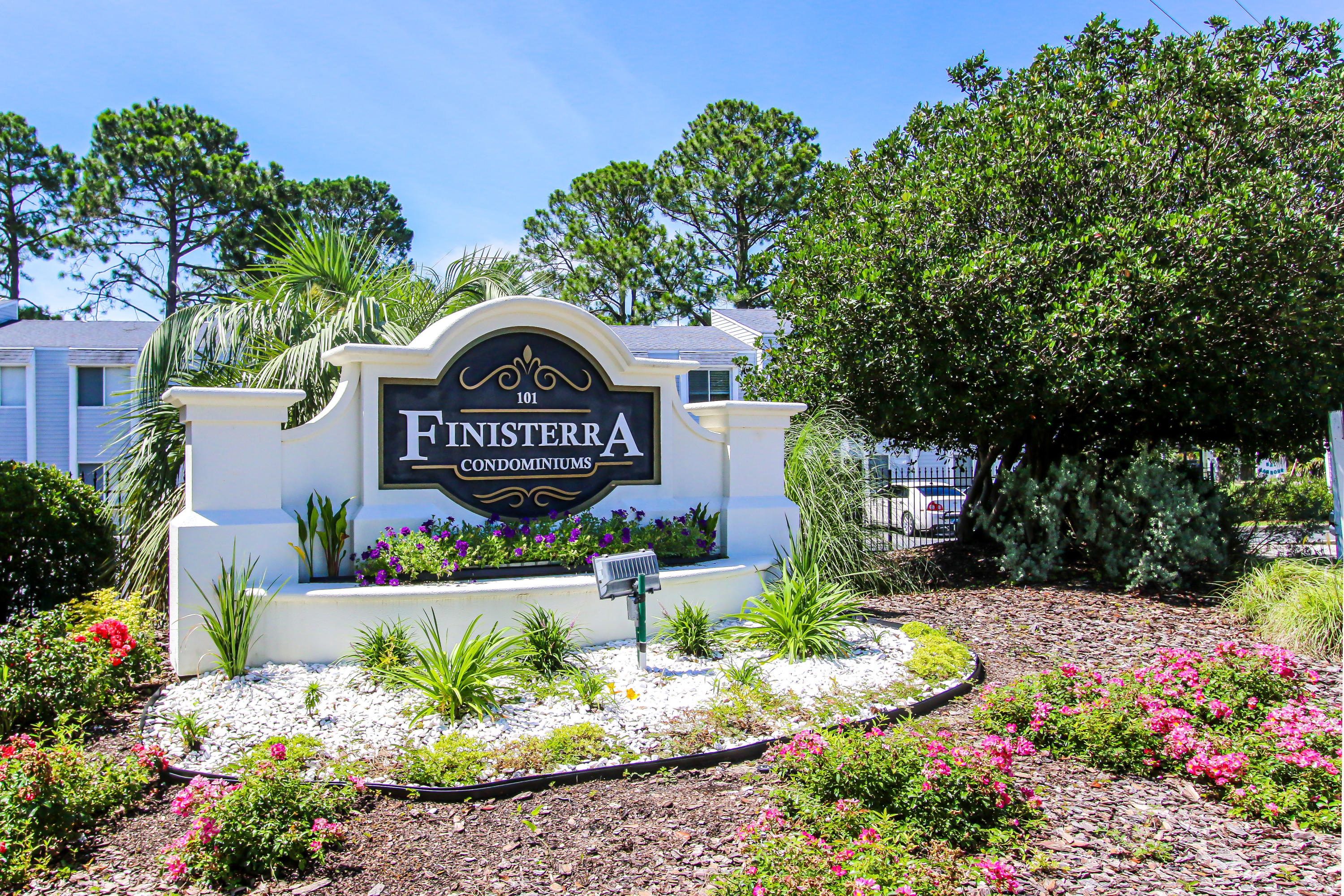 FINISTERRA CONDO - Residential