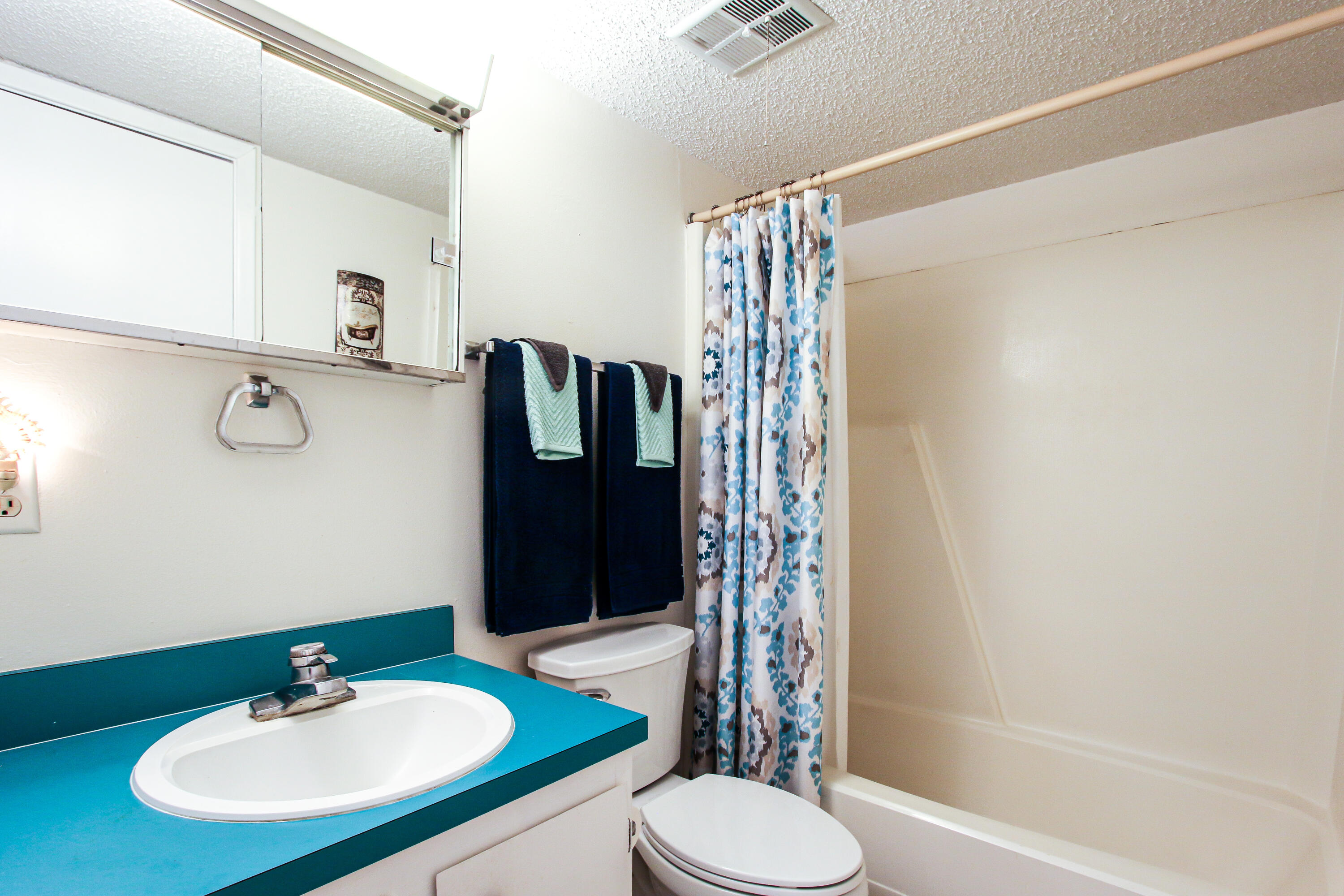 FINISTERRA CONDO - Residential