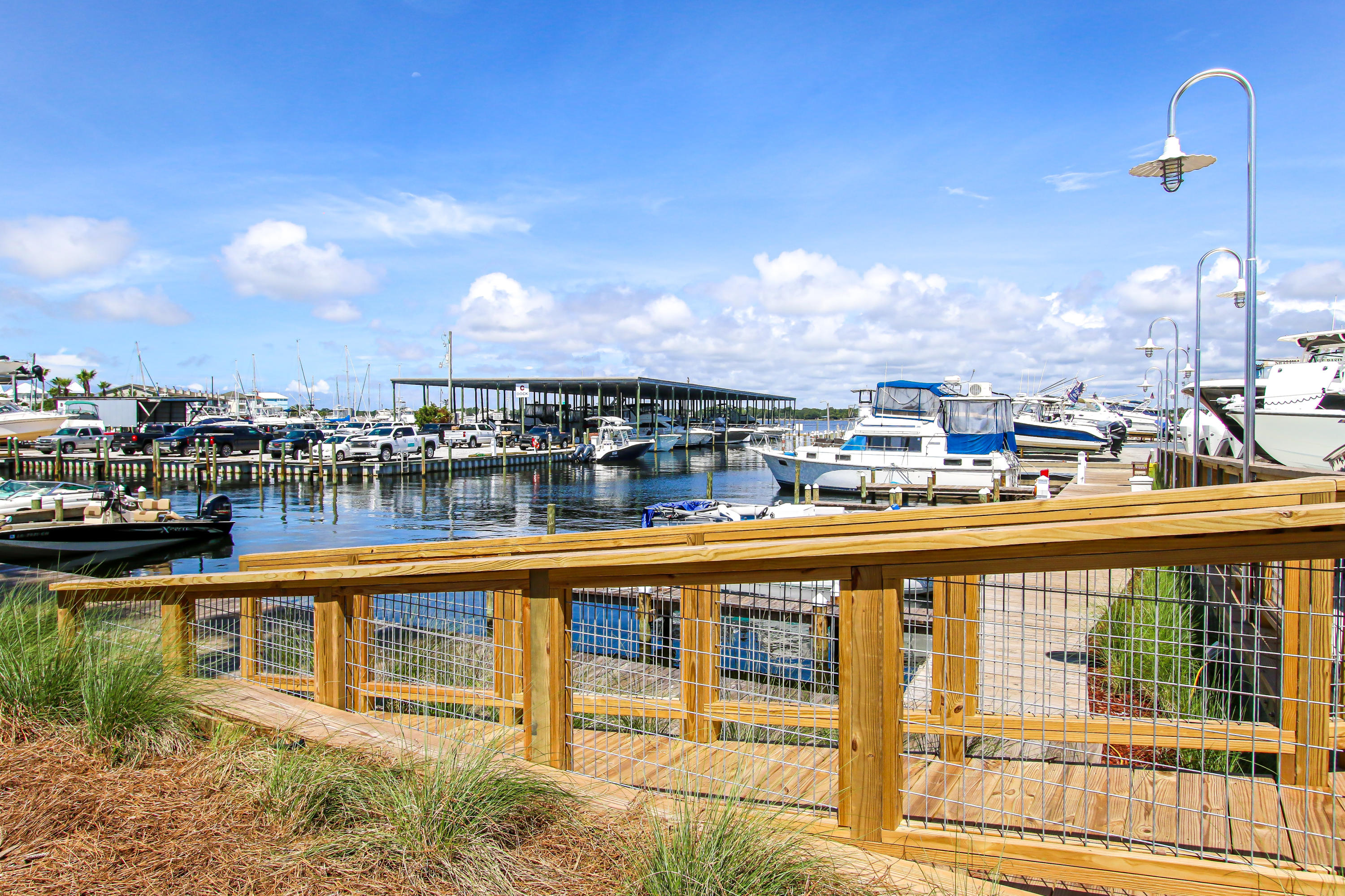 FINISTERRA CONDO - Residential