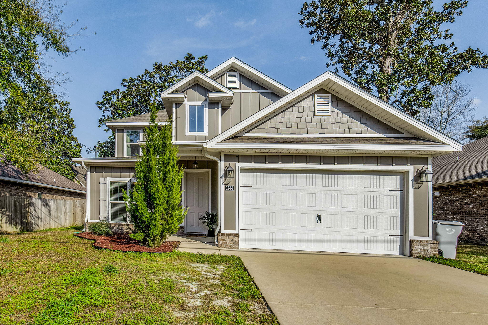 MAGNOLIA HARBOR - Residential