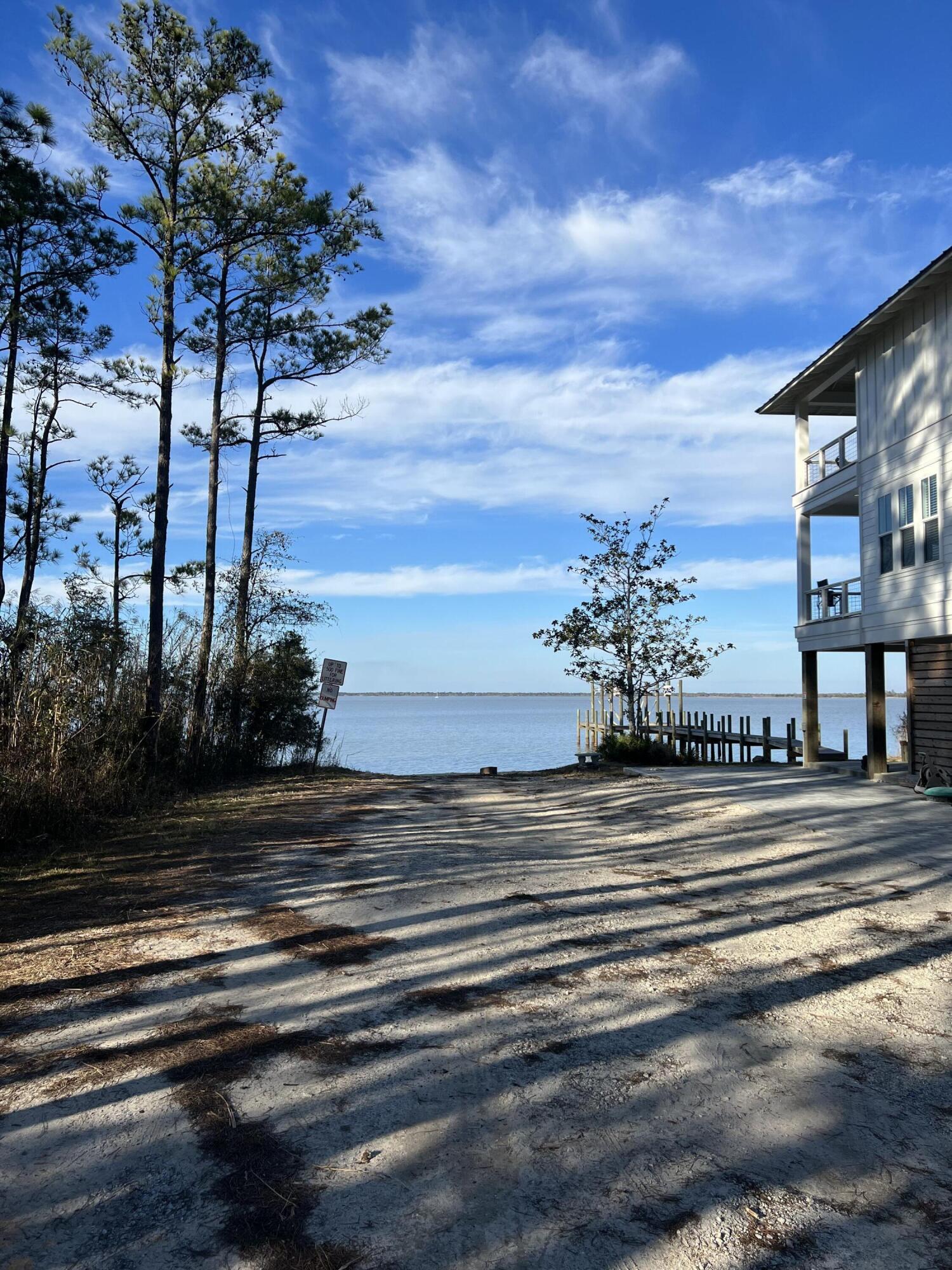 MAGNOLIA BEACH - Residential