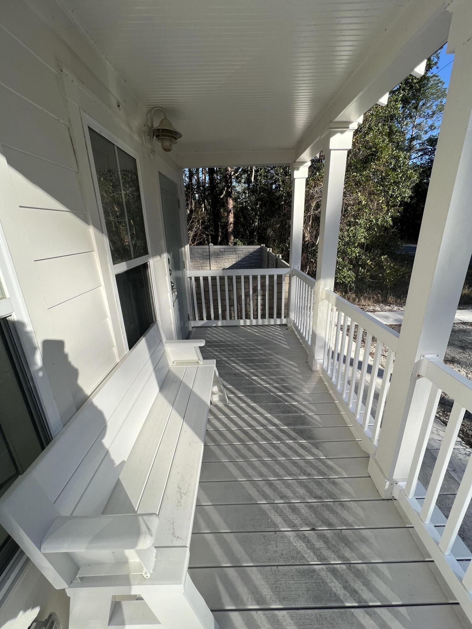MAGNOLIA BEACH - Residential