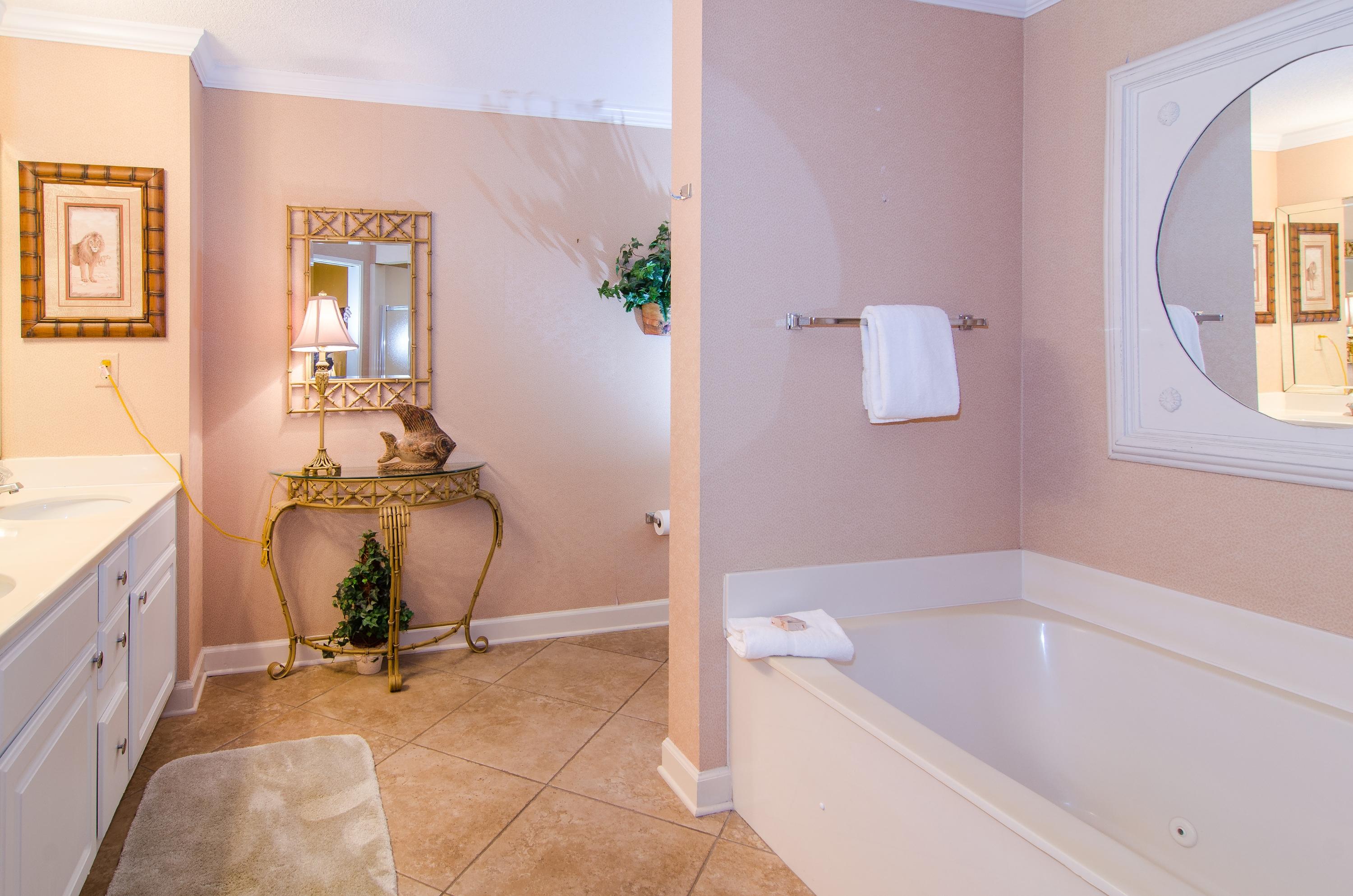 TIDES AT TOPS'L - Residential