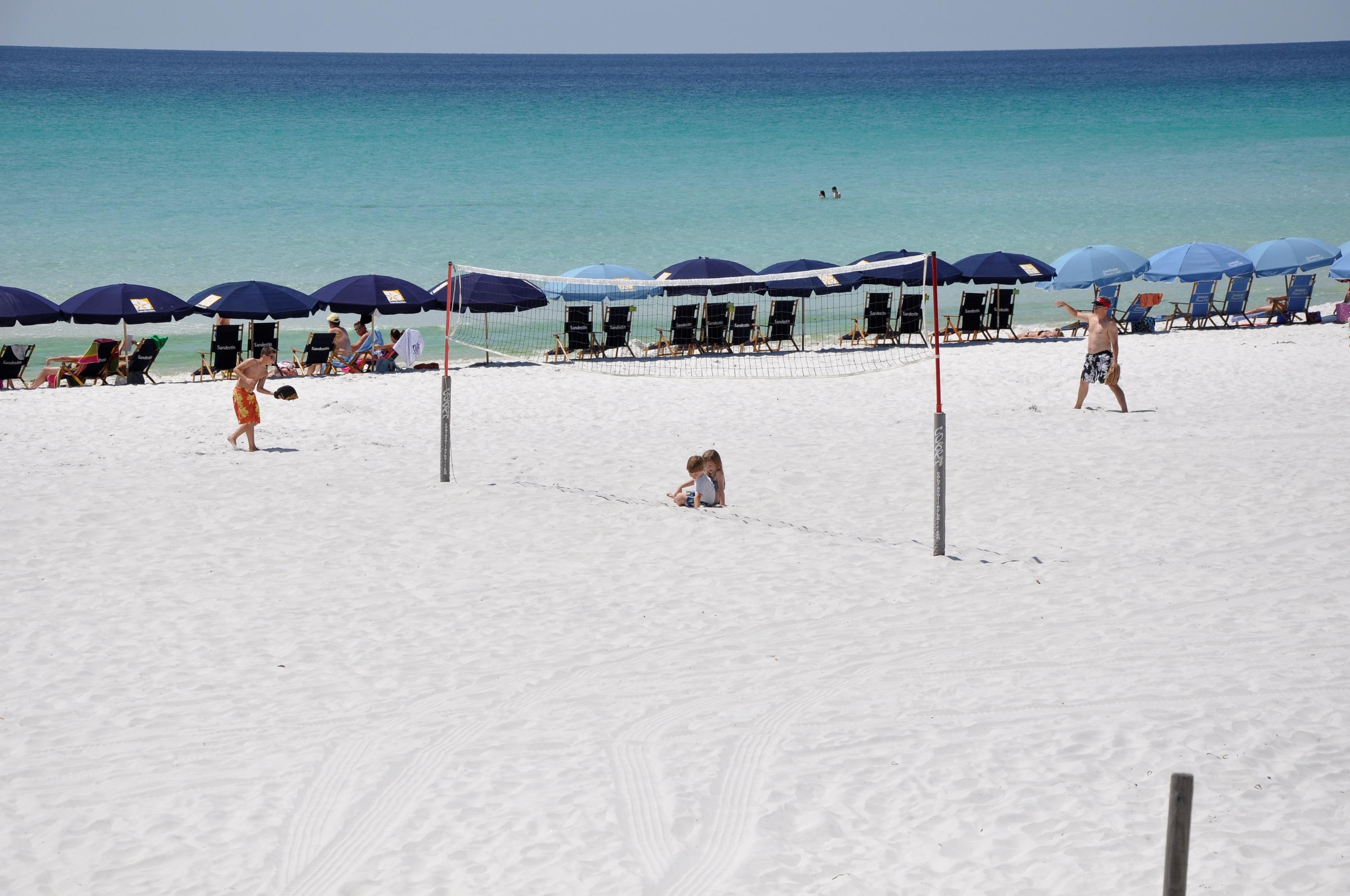 VILLA LAGO - Residential Lease