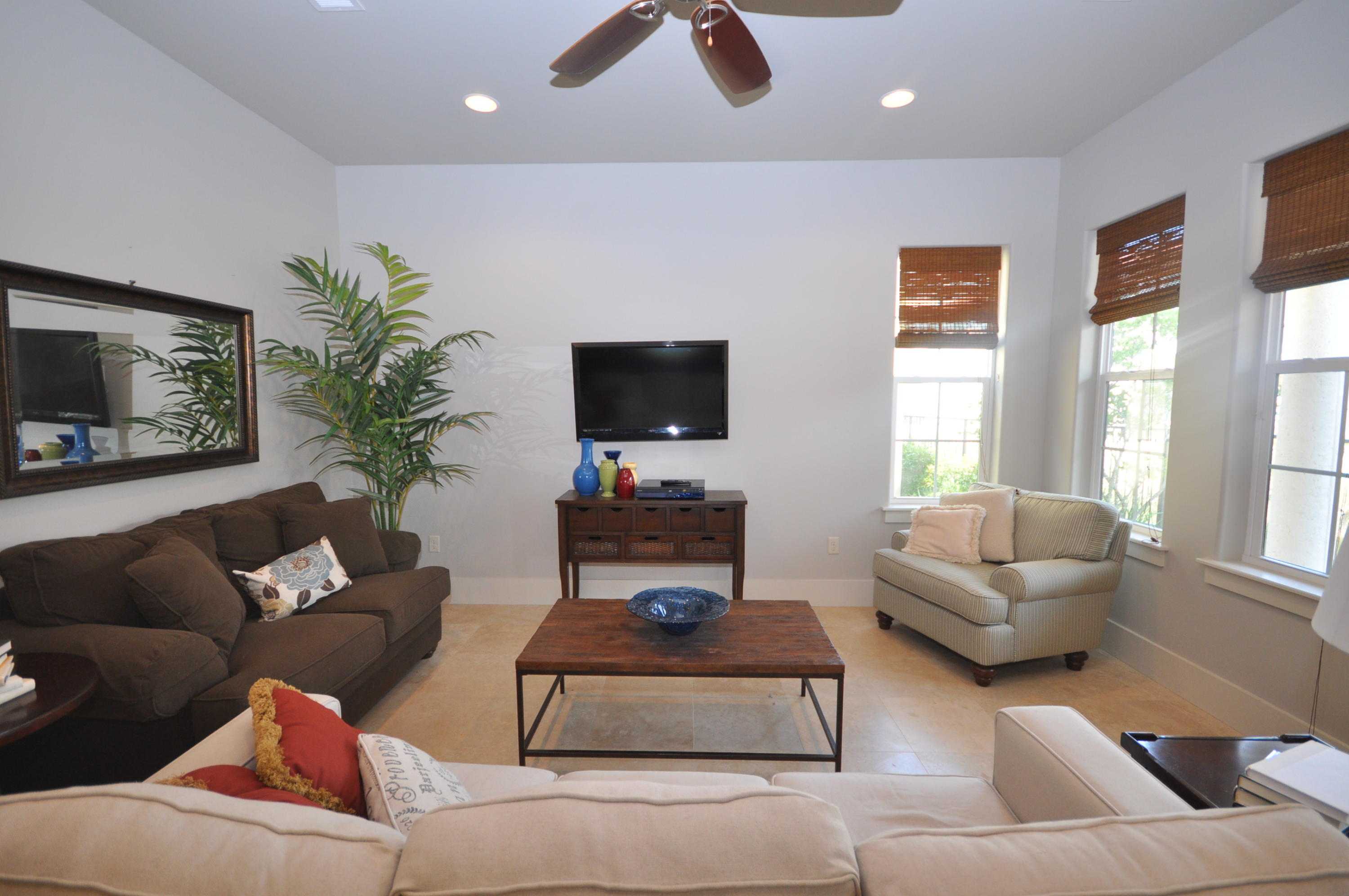 VILLA LAGO - Residential Lease