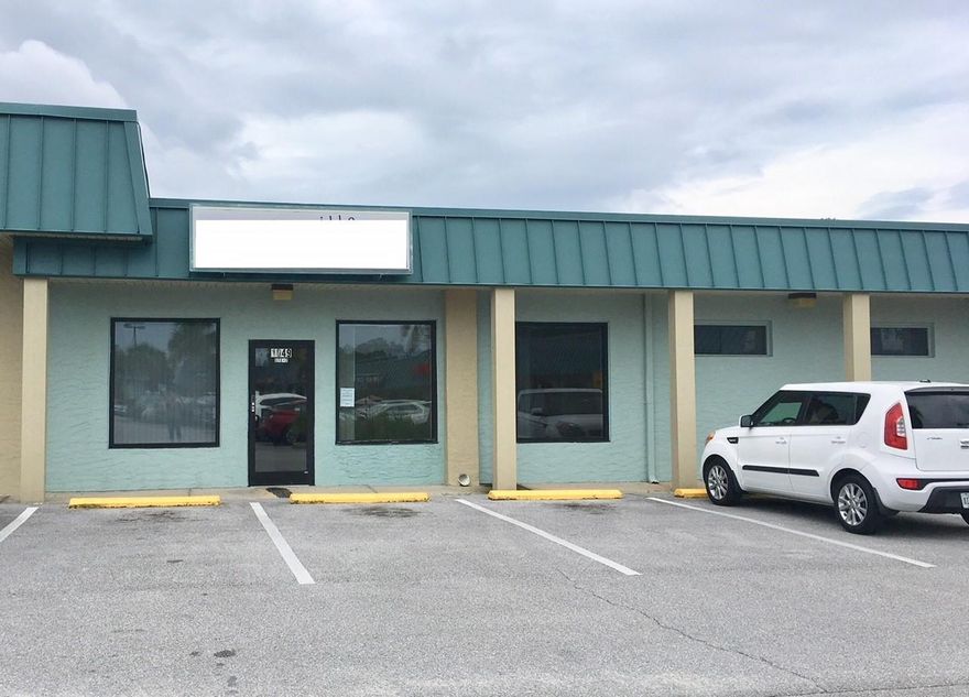 Palm Plaza, centrally located in the heart of Niceville, boasts great traffic counts and demographics. This retail space has a spacious floor area, including a rear storage/workspace area. Additional rents (CAM, real estate tax & insurance) for Palm Plaza are currently $1.64 per square foot annually.
