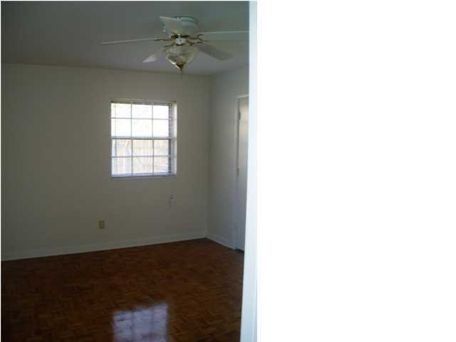 BAYSHORE PARK UNIT 2 - Residential Lease