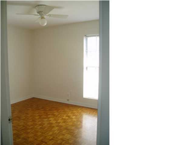 BAYSHORE PARK UNIT 2 - Residential Lease