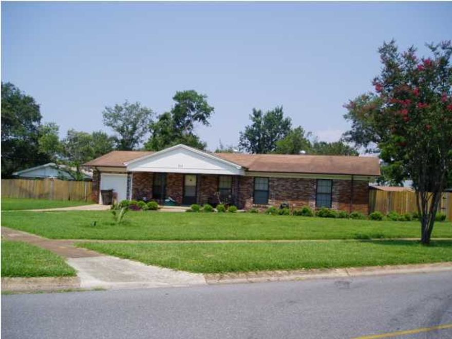 Single story home with in-ground pool, screened back porch and very private back yard. Wood and ceramic tile floors throughout! Must see to appreciate! Small-medium dog accepted with non-ref pet fee. SORRY - ABSOLUTELY NO CATS!