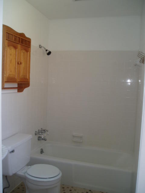 BAYSHORE PARK UNIT 2 - Residential Lease