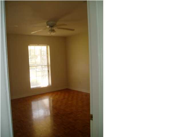 BAYSHORE PARK UNIT 2 - Residential Lease