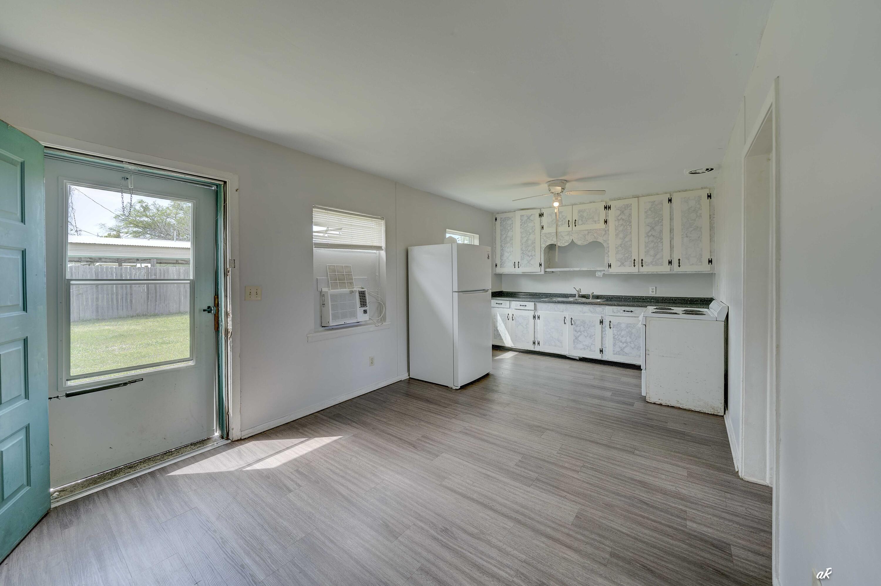 NO RECORDED SUBDIVISION - Residential