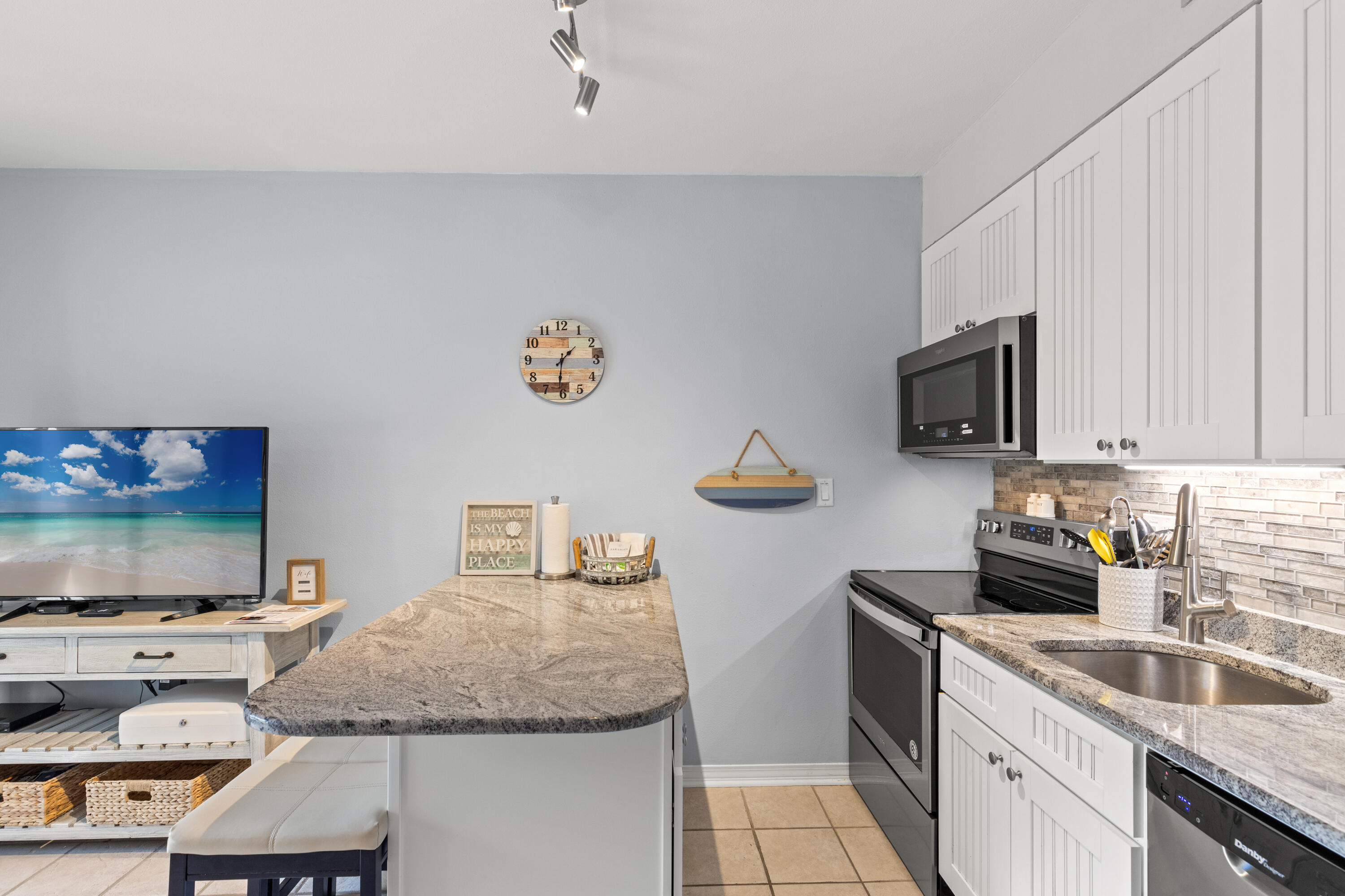 SILVER DUNES CONDO - Residential