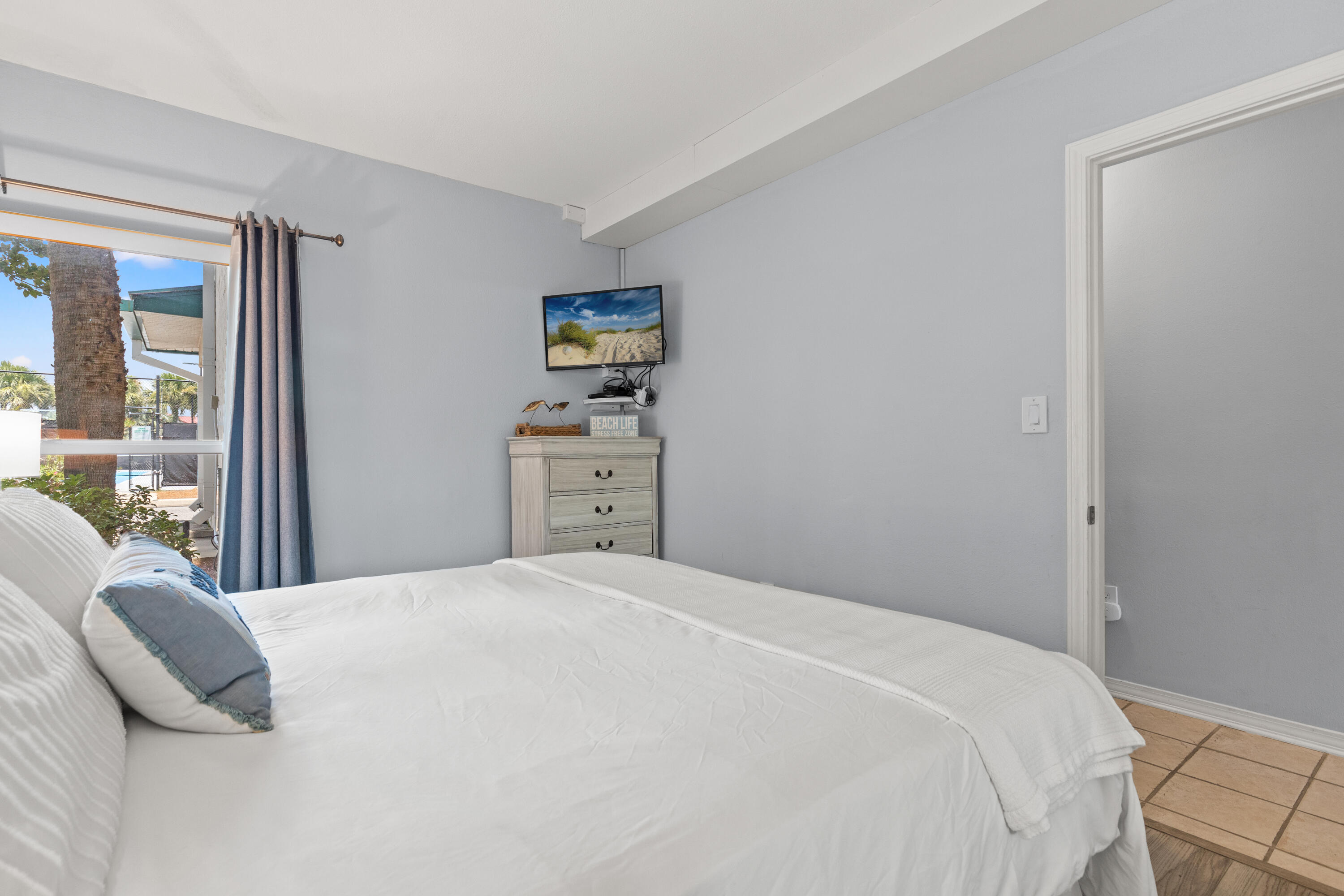SILVER DUNES CONDO - Residential