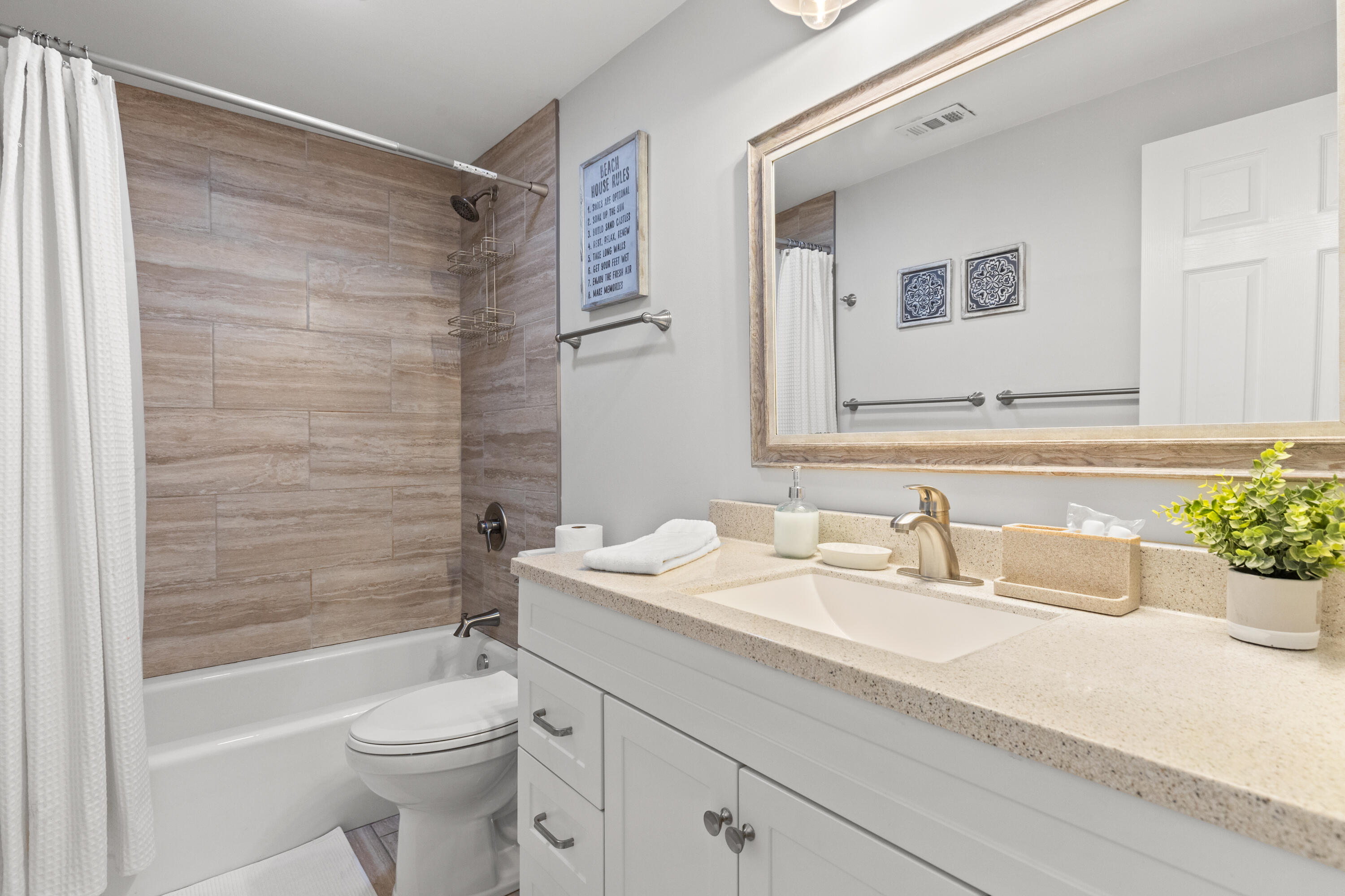 SILVER DUNES CONDO - Residential