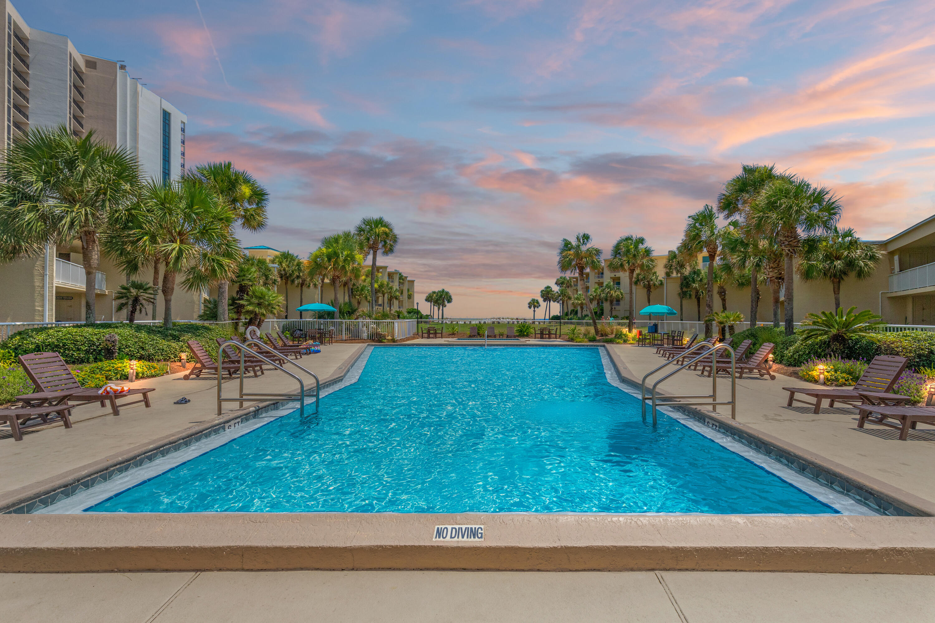 SILVER DUNES CONDO - Residential