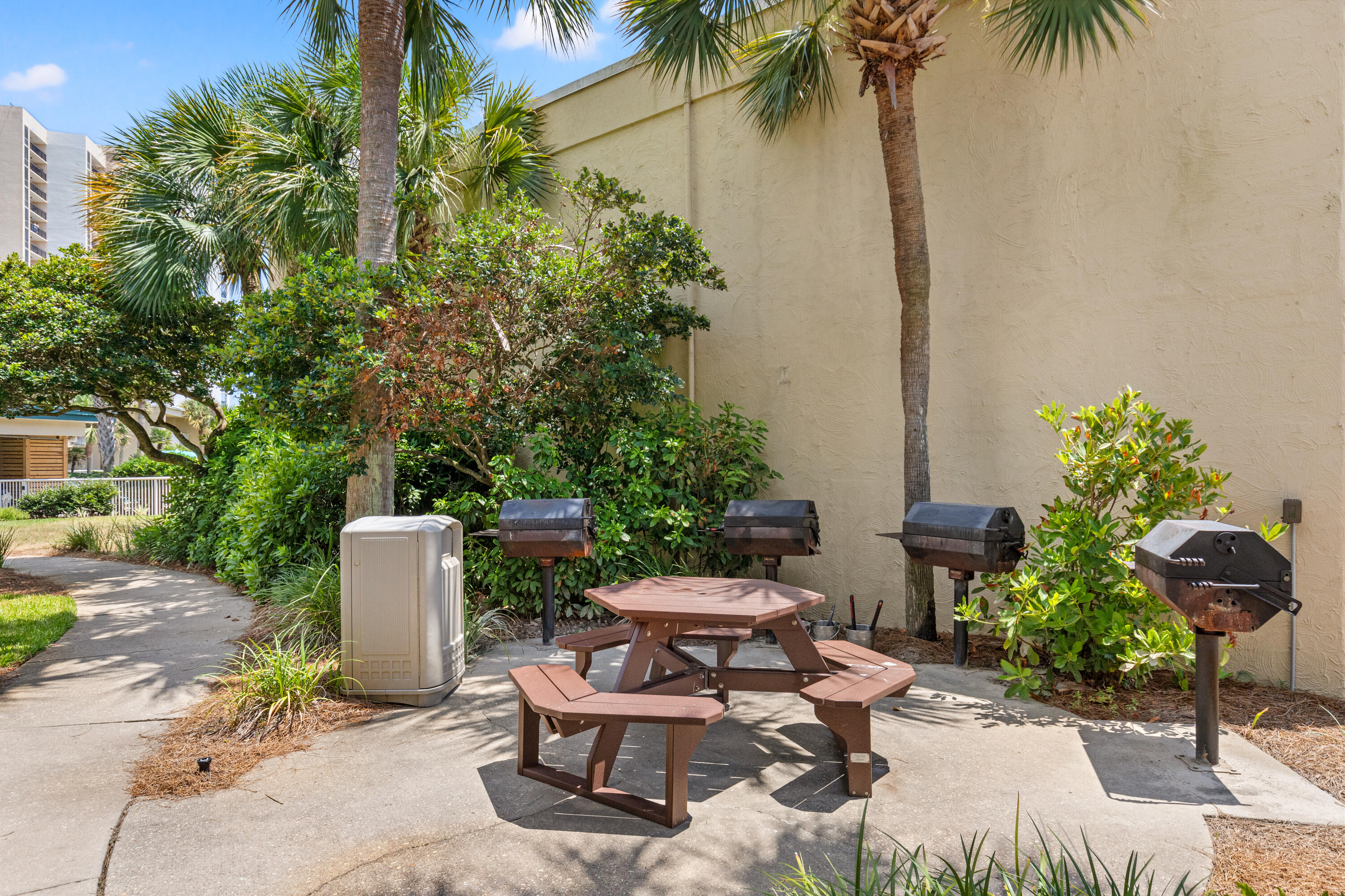 SILVER DUNES CONDO - Residential