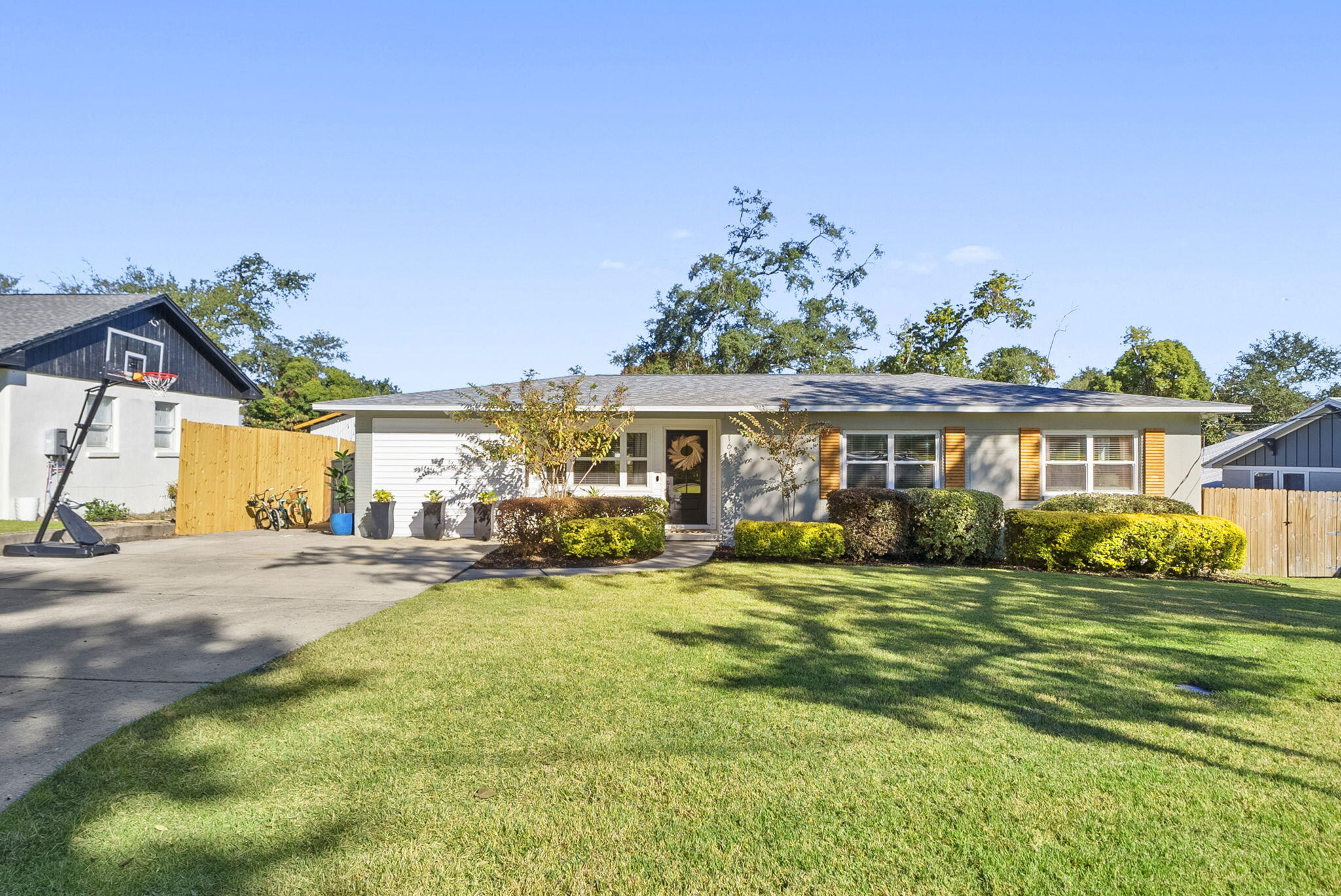 COVE TERRACE - Residential