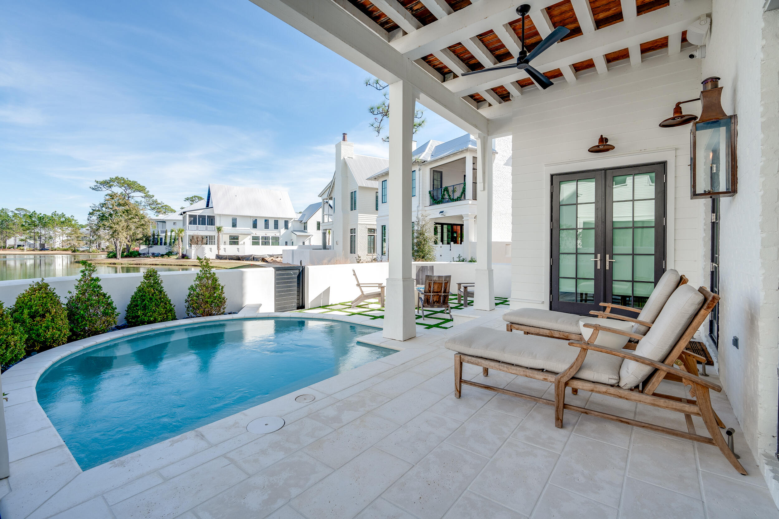 CHURCHILL OAKS - Residential