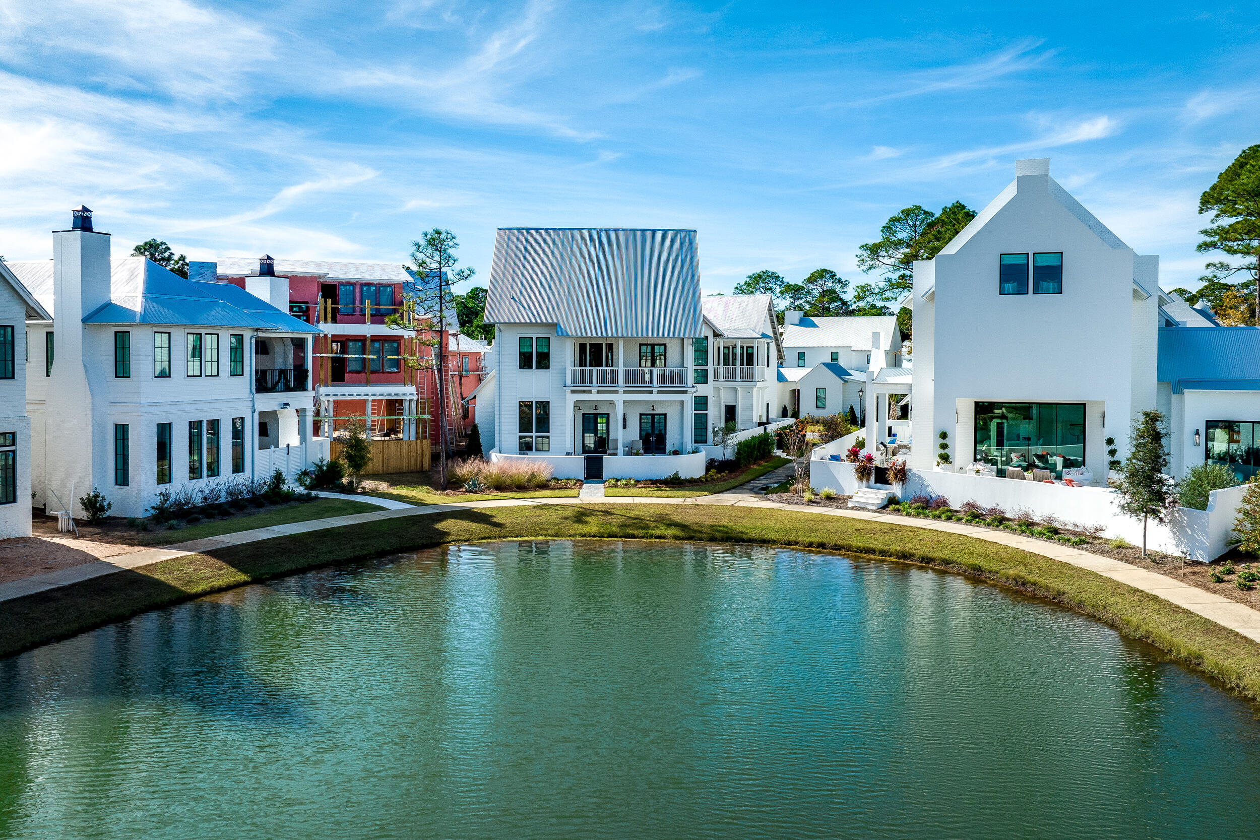 CHURCHILL OAKS - Residential
