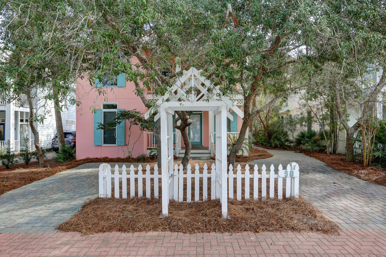 CASSINE VILLAGE - Residential