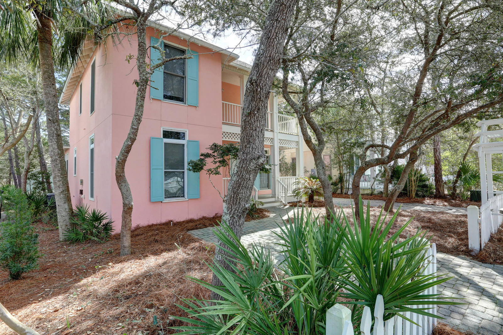 CASSINE VILLAGE - Residential