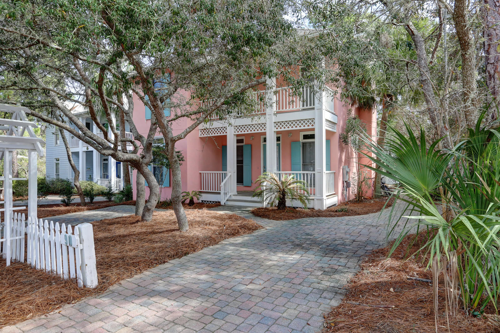 CASSINE VILLAGE - Residential