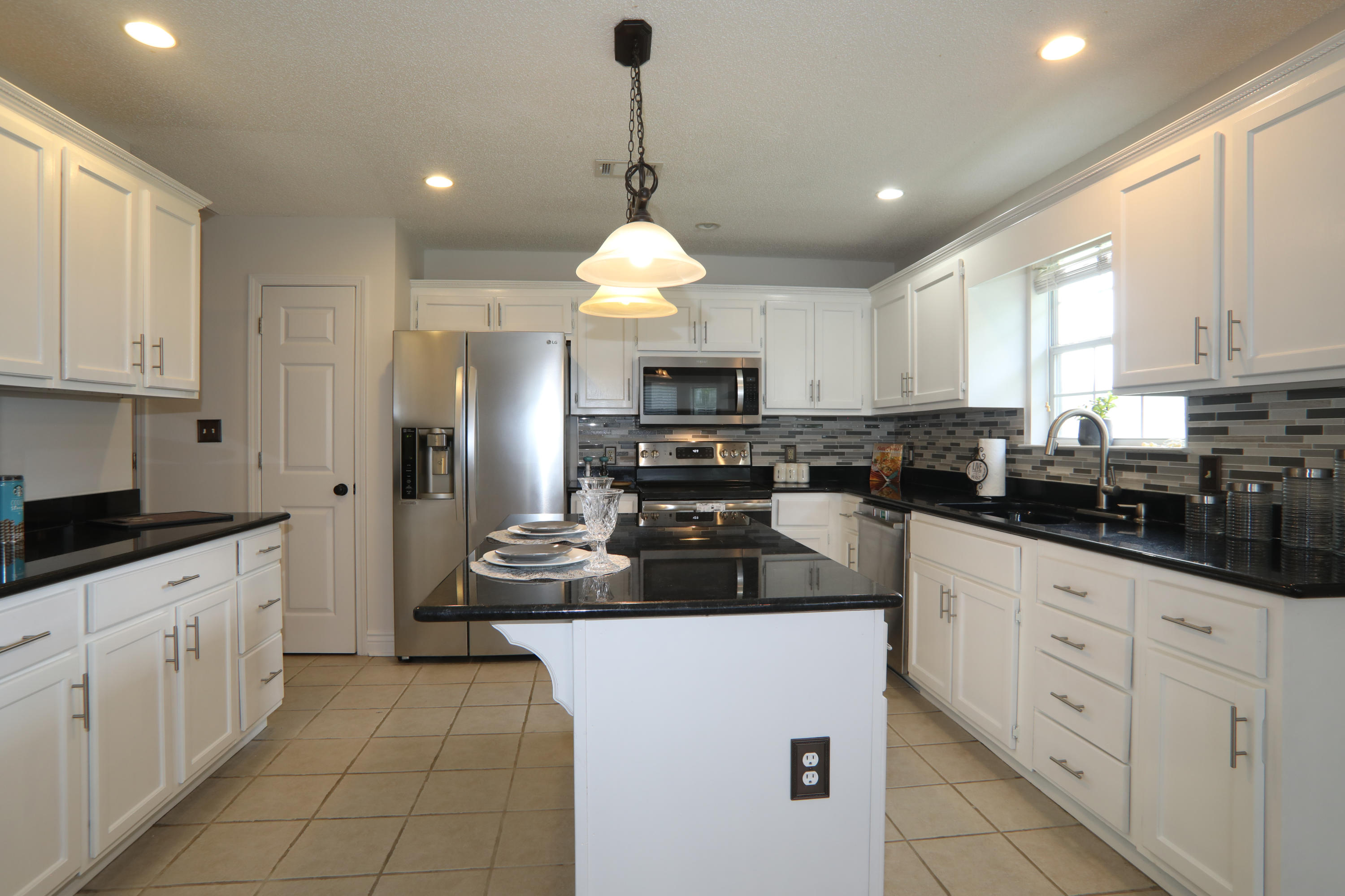 HOLLEY BY THE SEA - Residential