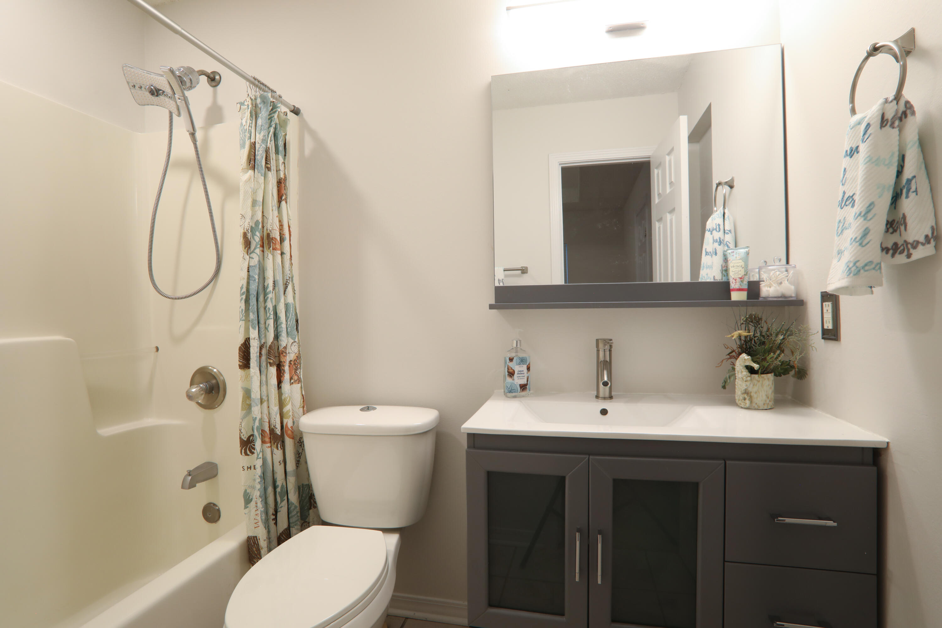 HOLLEY BY THE SEA - Residential