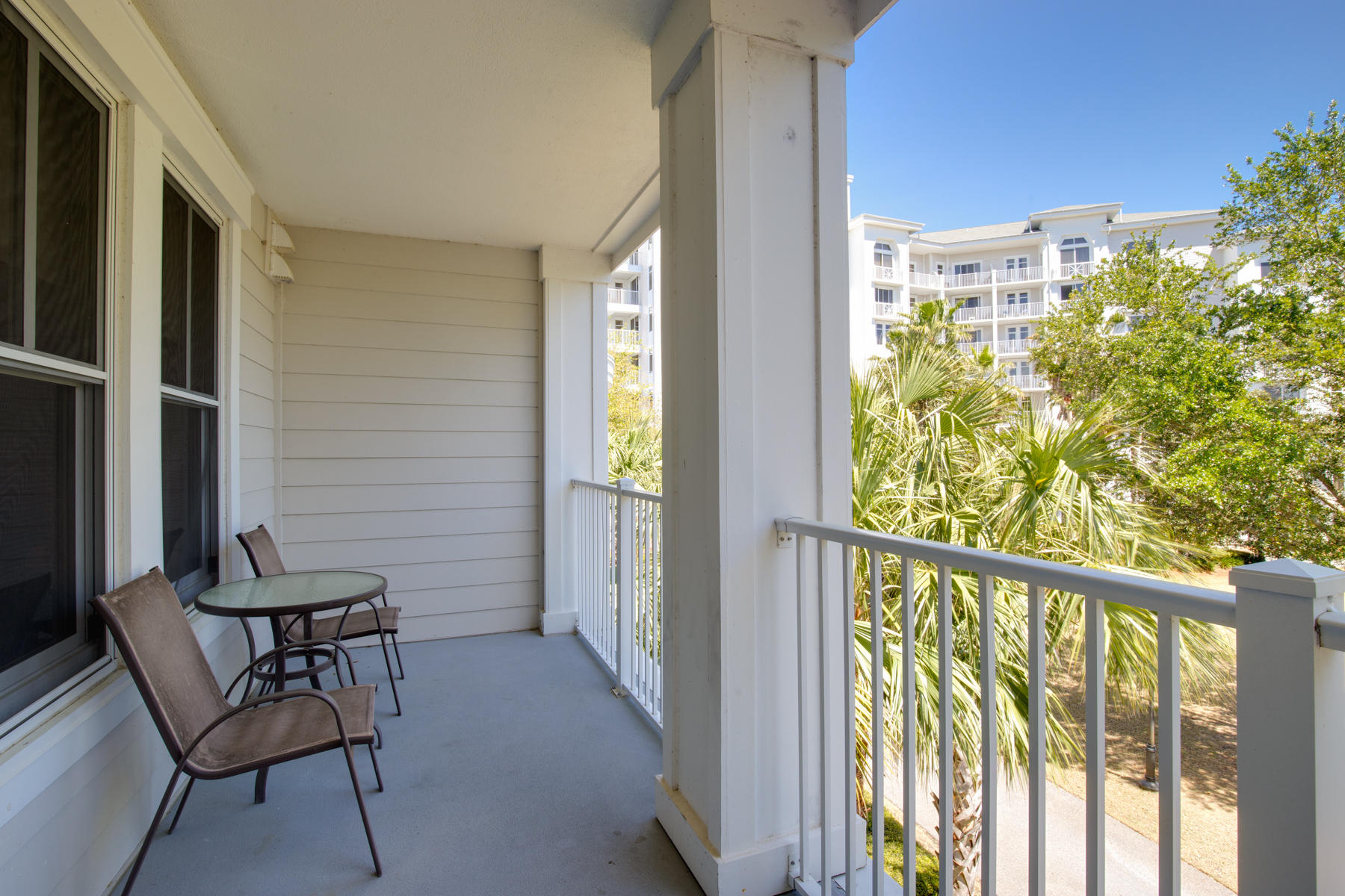 BAHIA CONDO - Residential