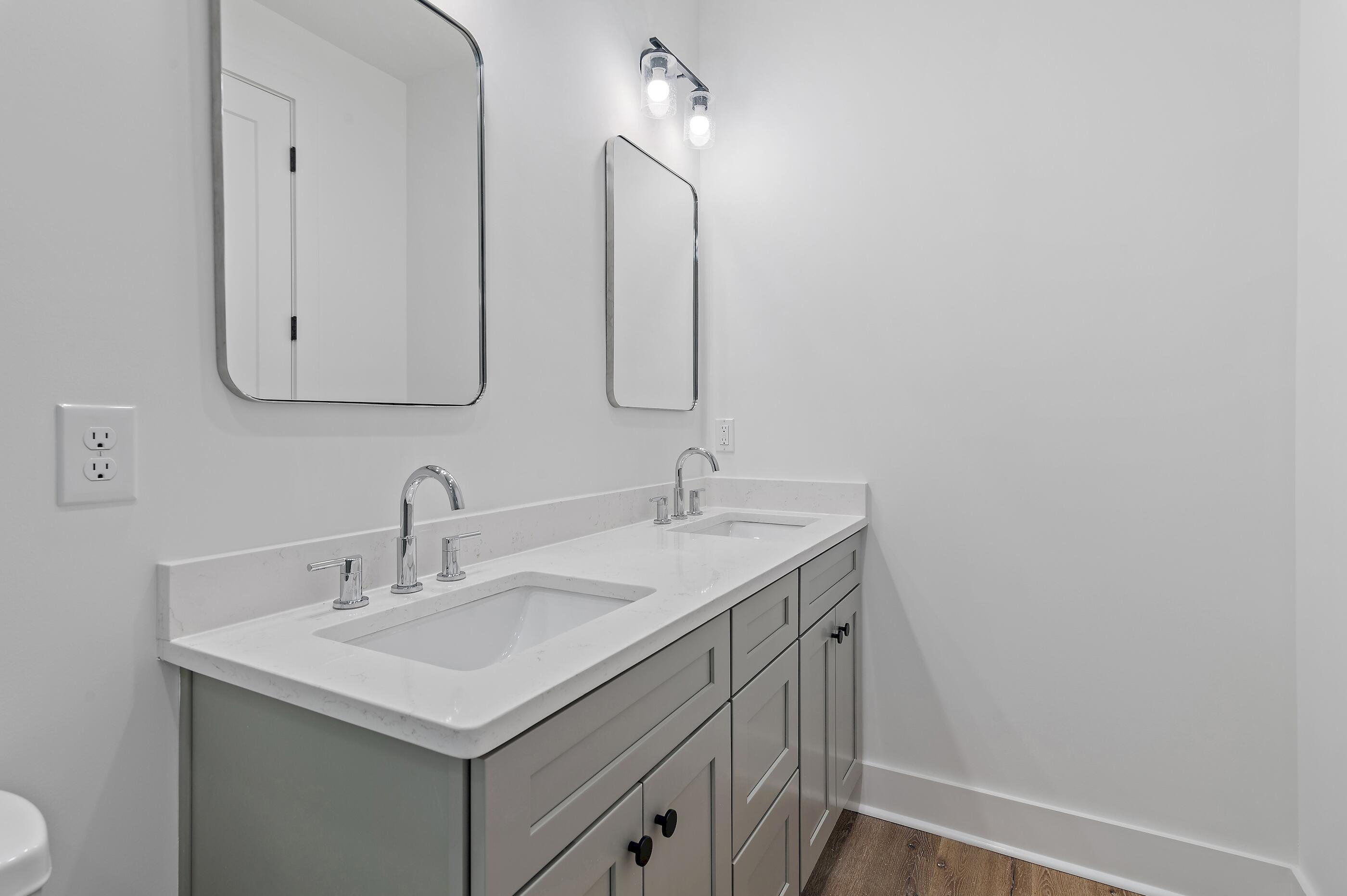 ENCHANTED ESTATES - Residential Lease