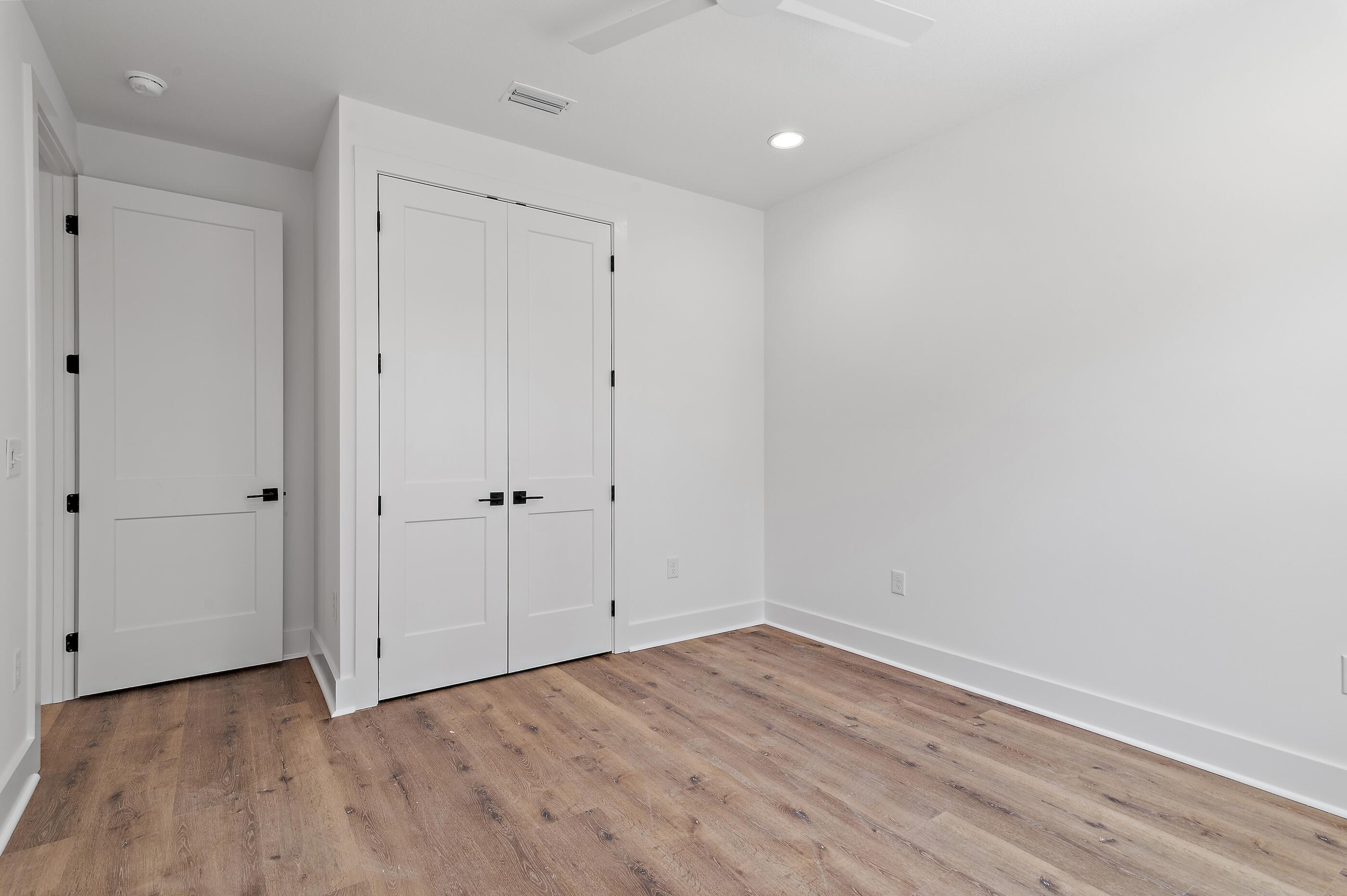 ENCHANTED ESTATES - Residential Lease