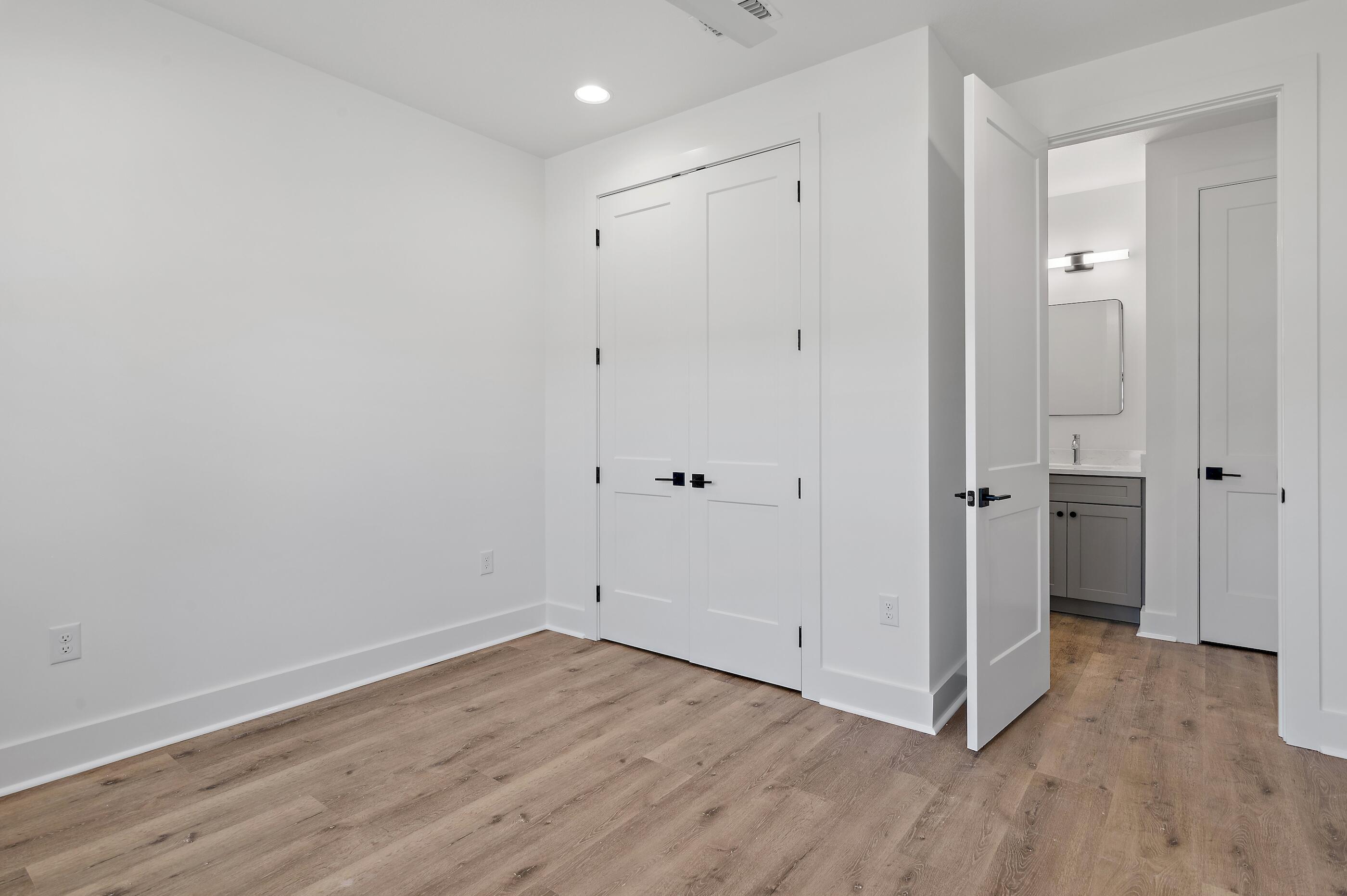 ENCHANTED ESTATES - Residential Lease