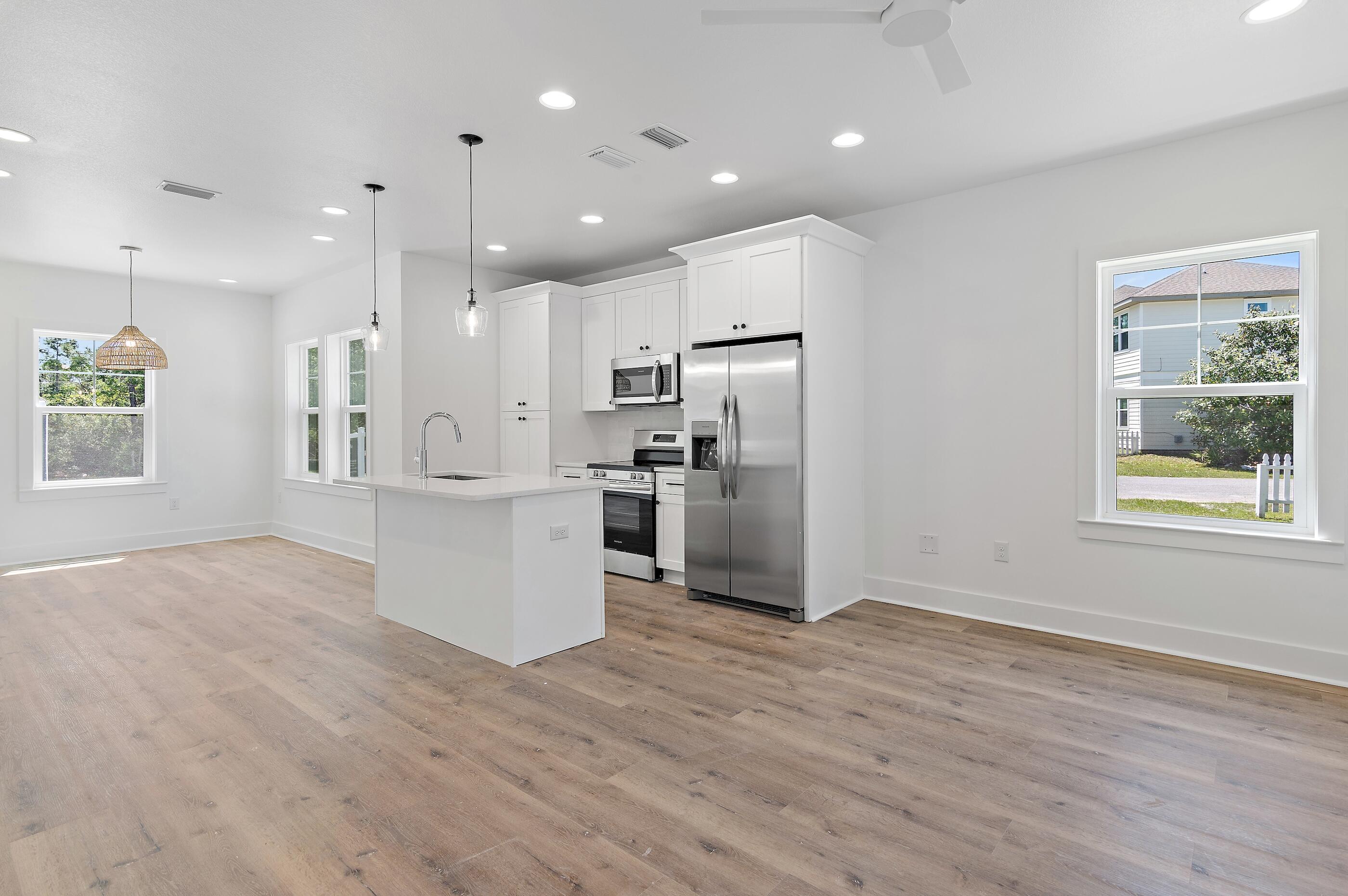 ENCHANTED ESTATES - Residential Lease