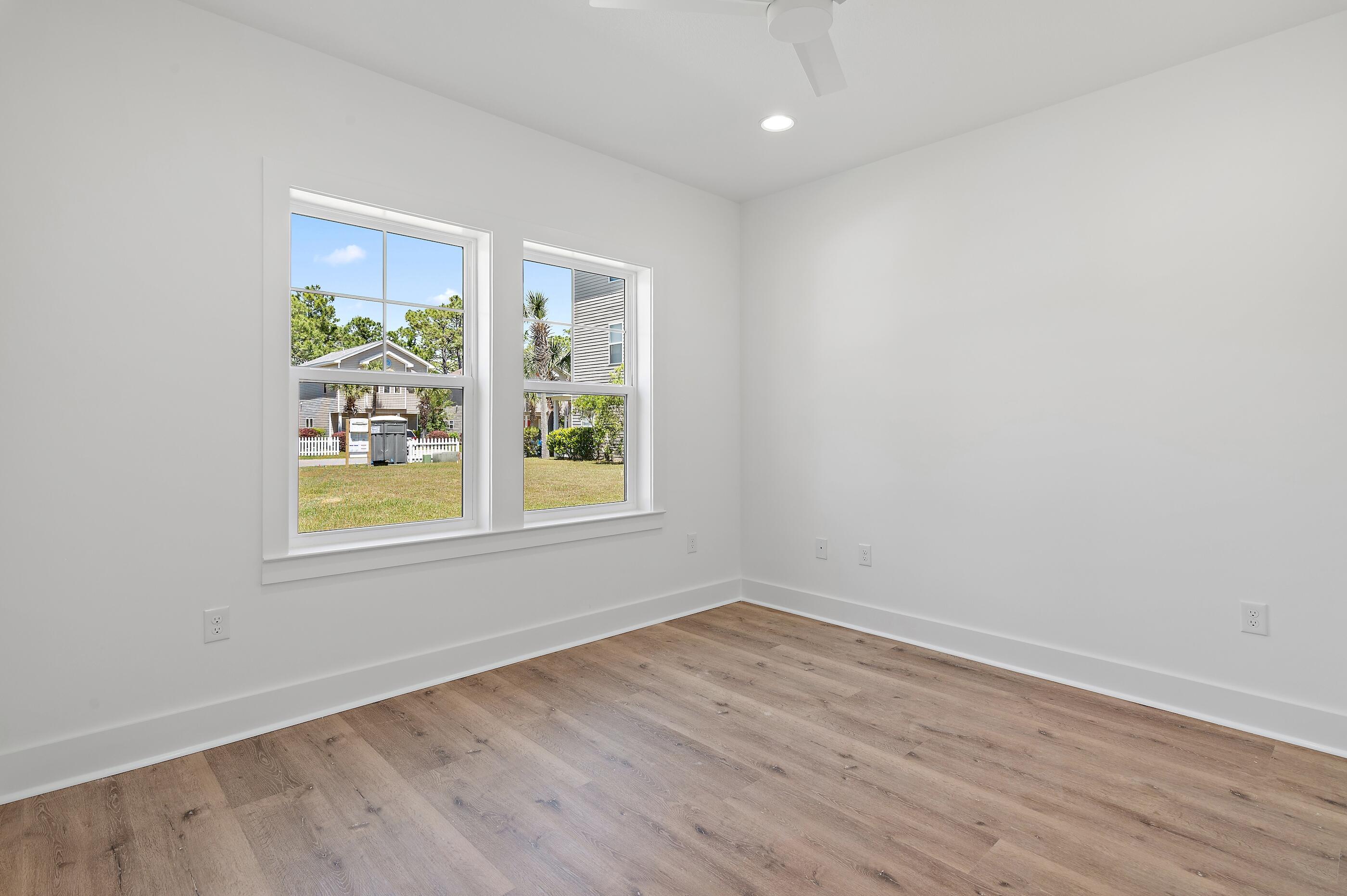 ENCHANTED ESTATES - Residential Lease
