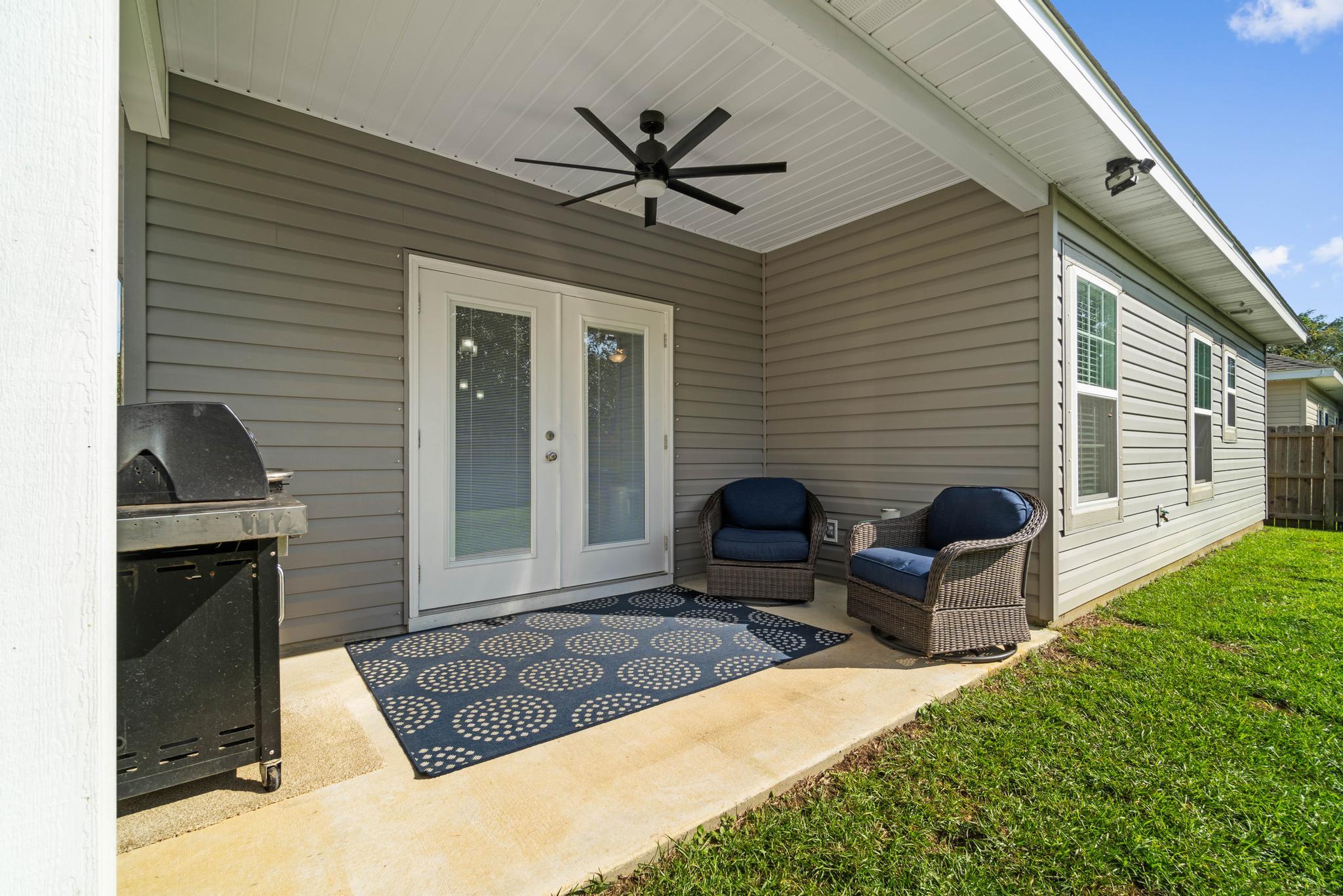 CRESCENT SHORES - Residential