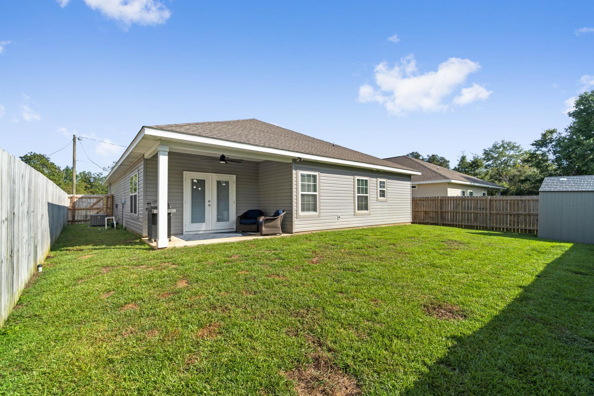 CRESCENT SHORES - Residential