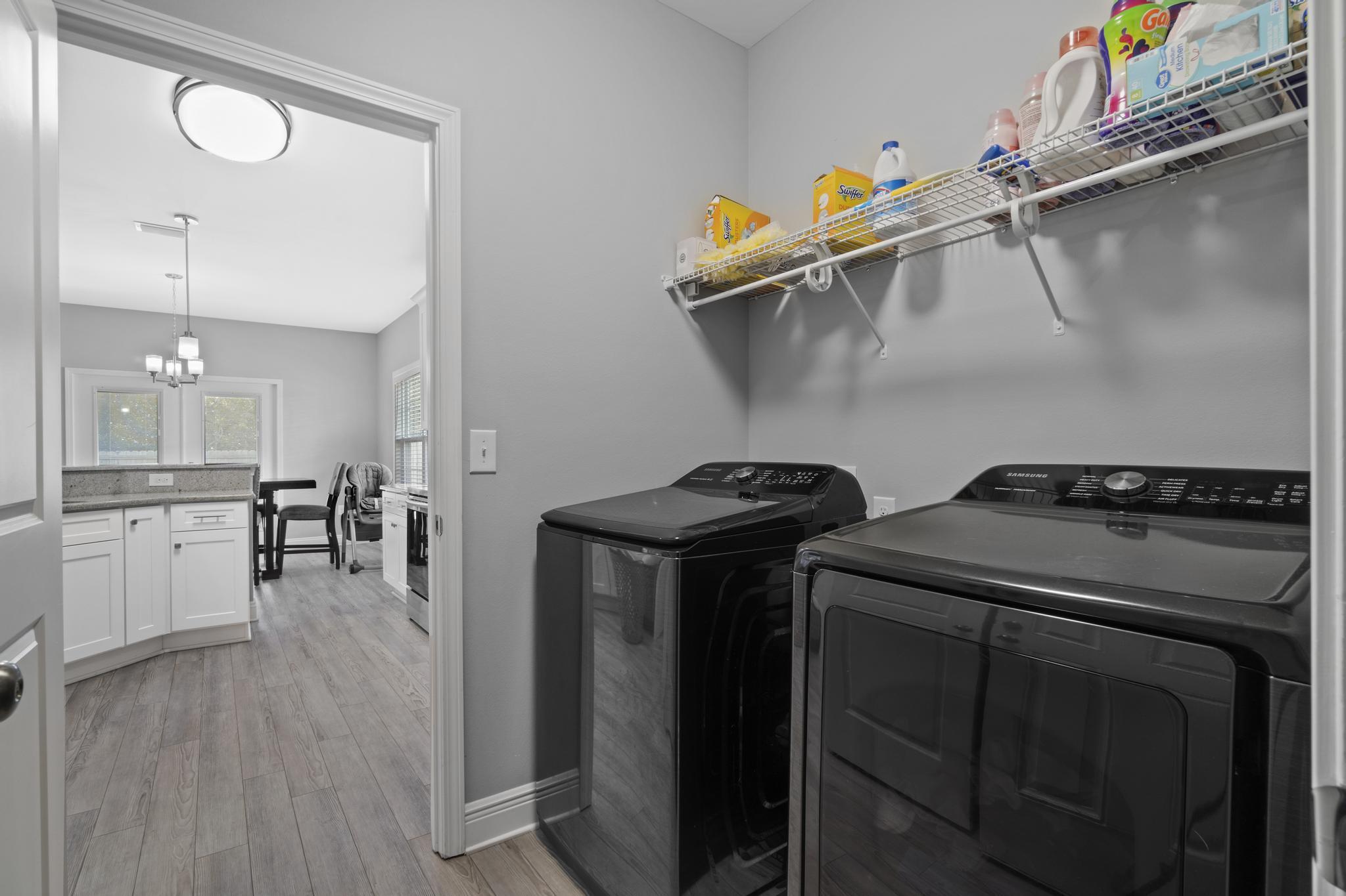 CRESCENT SHORES - Residential