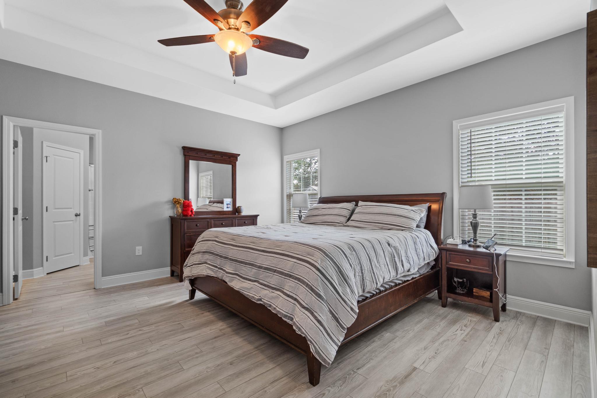 CRESCENT SHORES - Residential