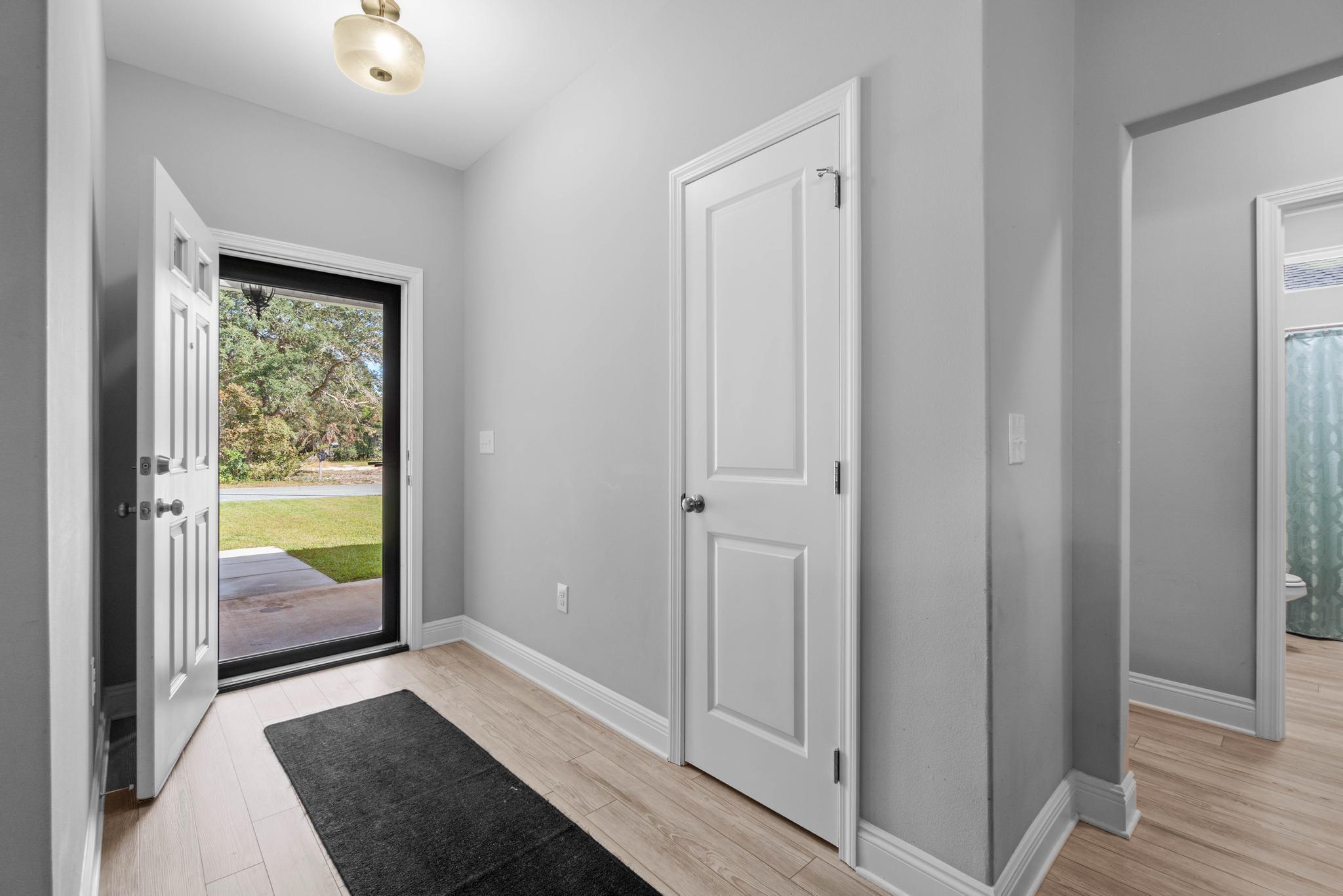 CRESCENT SHORES - Residential