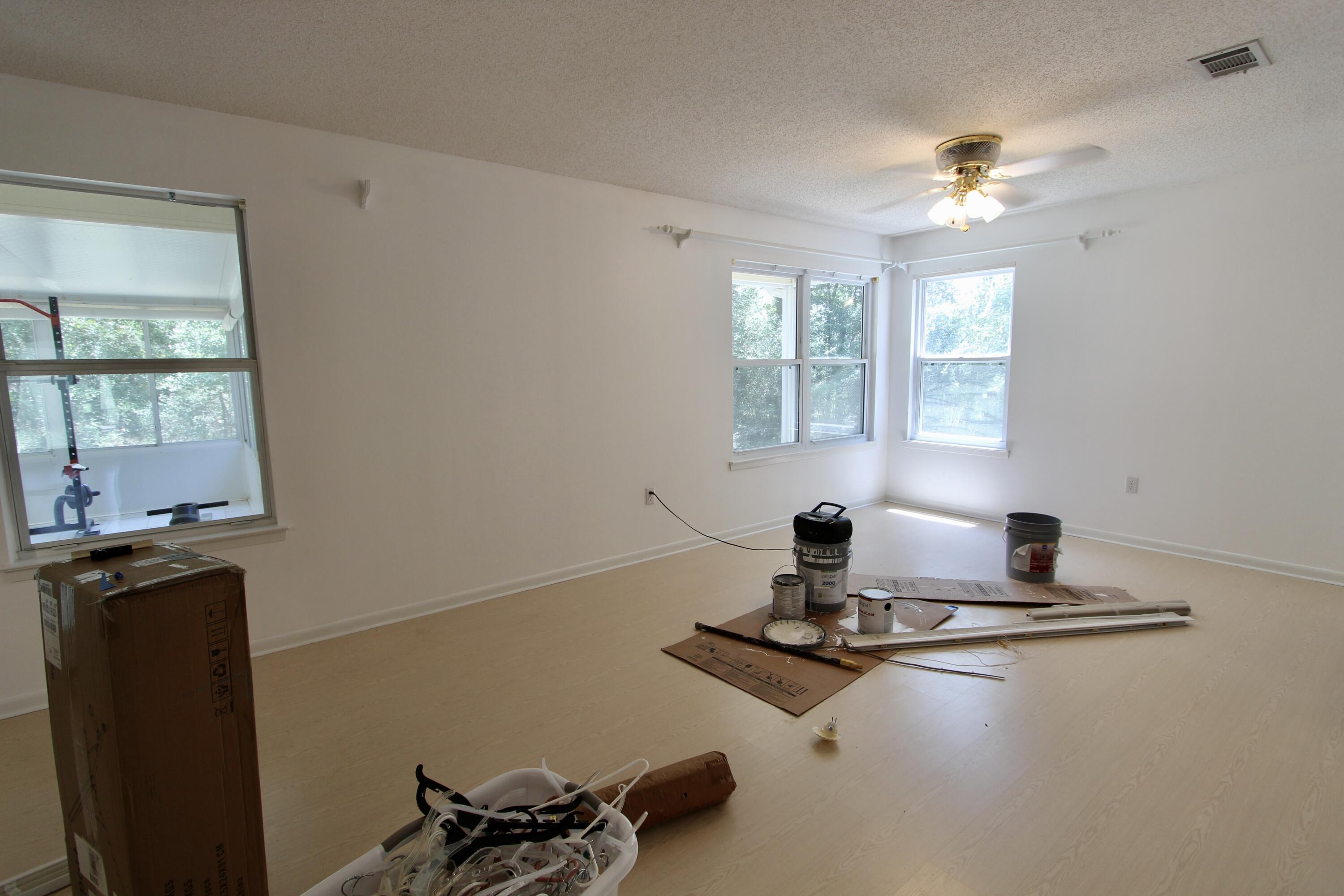 KENNEDY LAKES 1ST ADDN - Residential