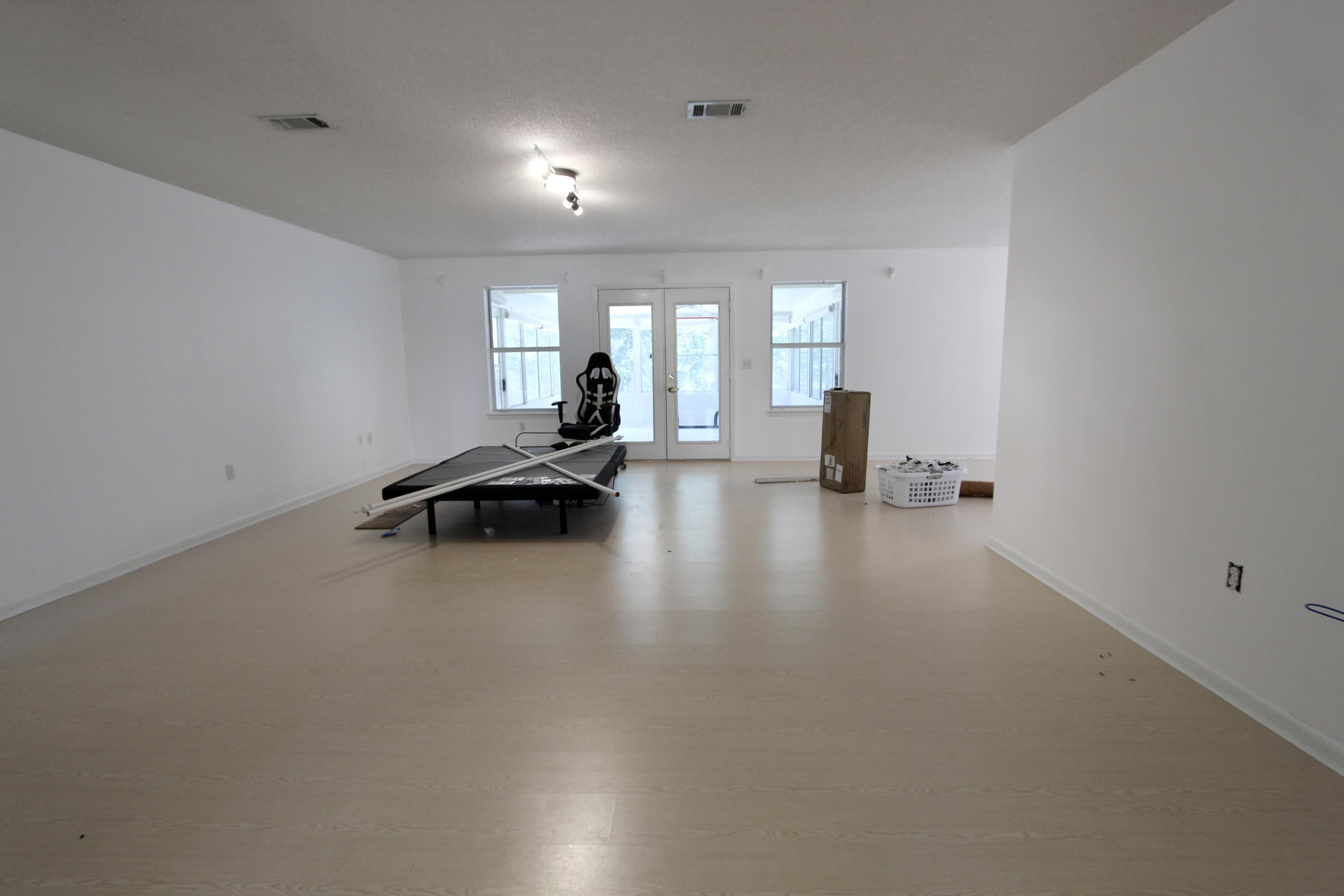 KENNEDY LAKES 1ST ADDN - Residential