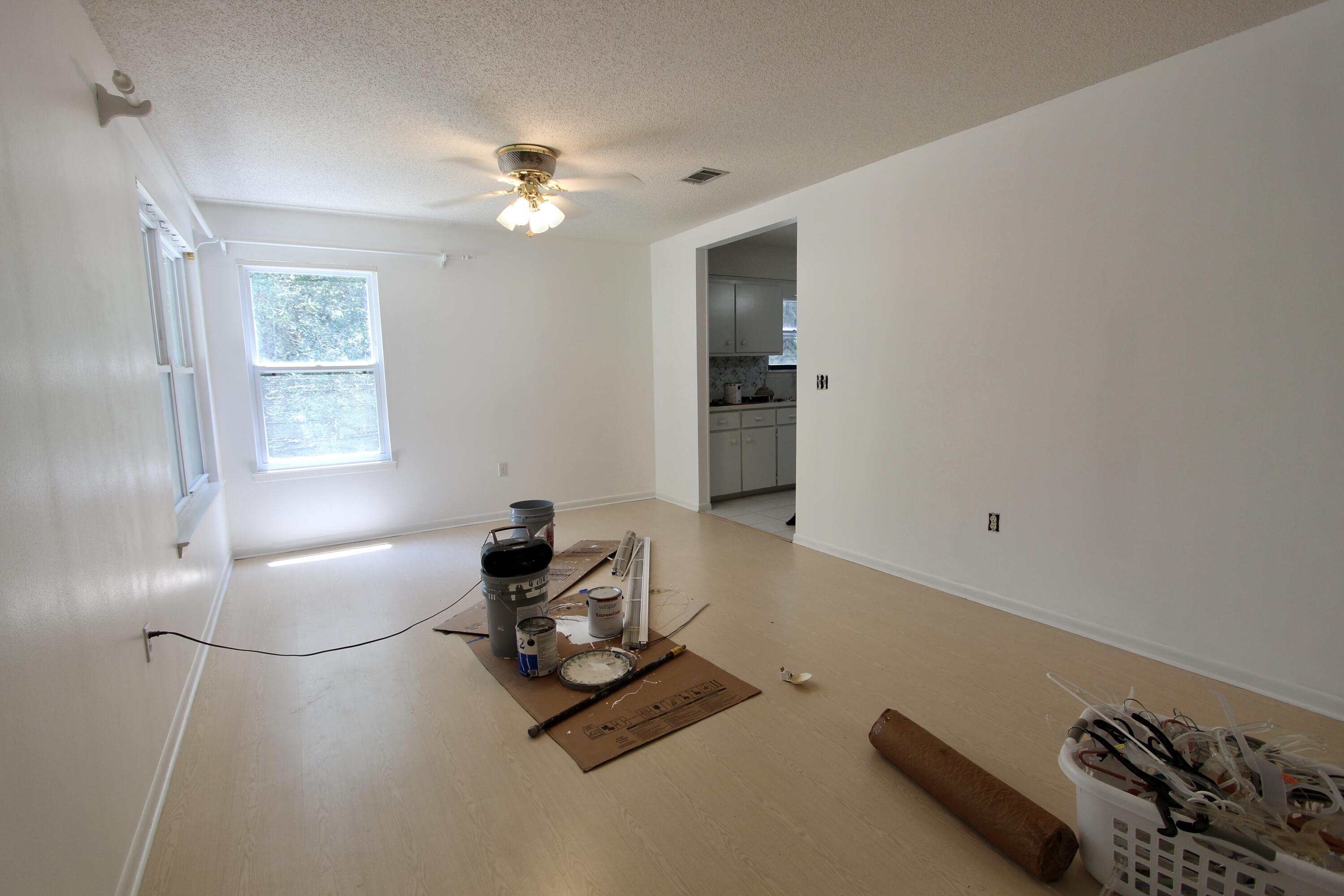 KENNEDY LAKES 1ST ADDN - Residential