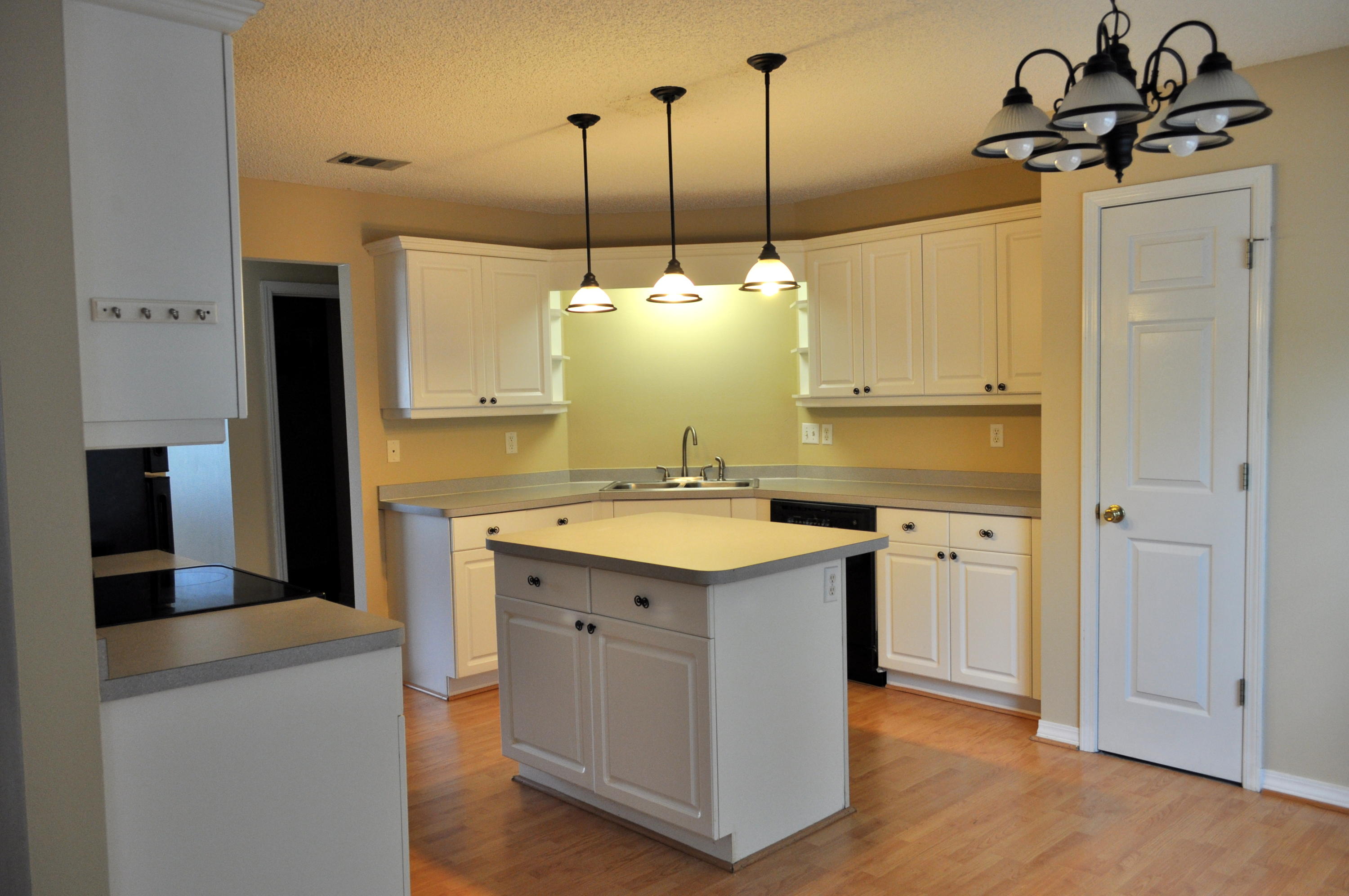 COUNTRYVIEW ESTATES 8TH ADDN - Residential