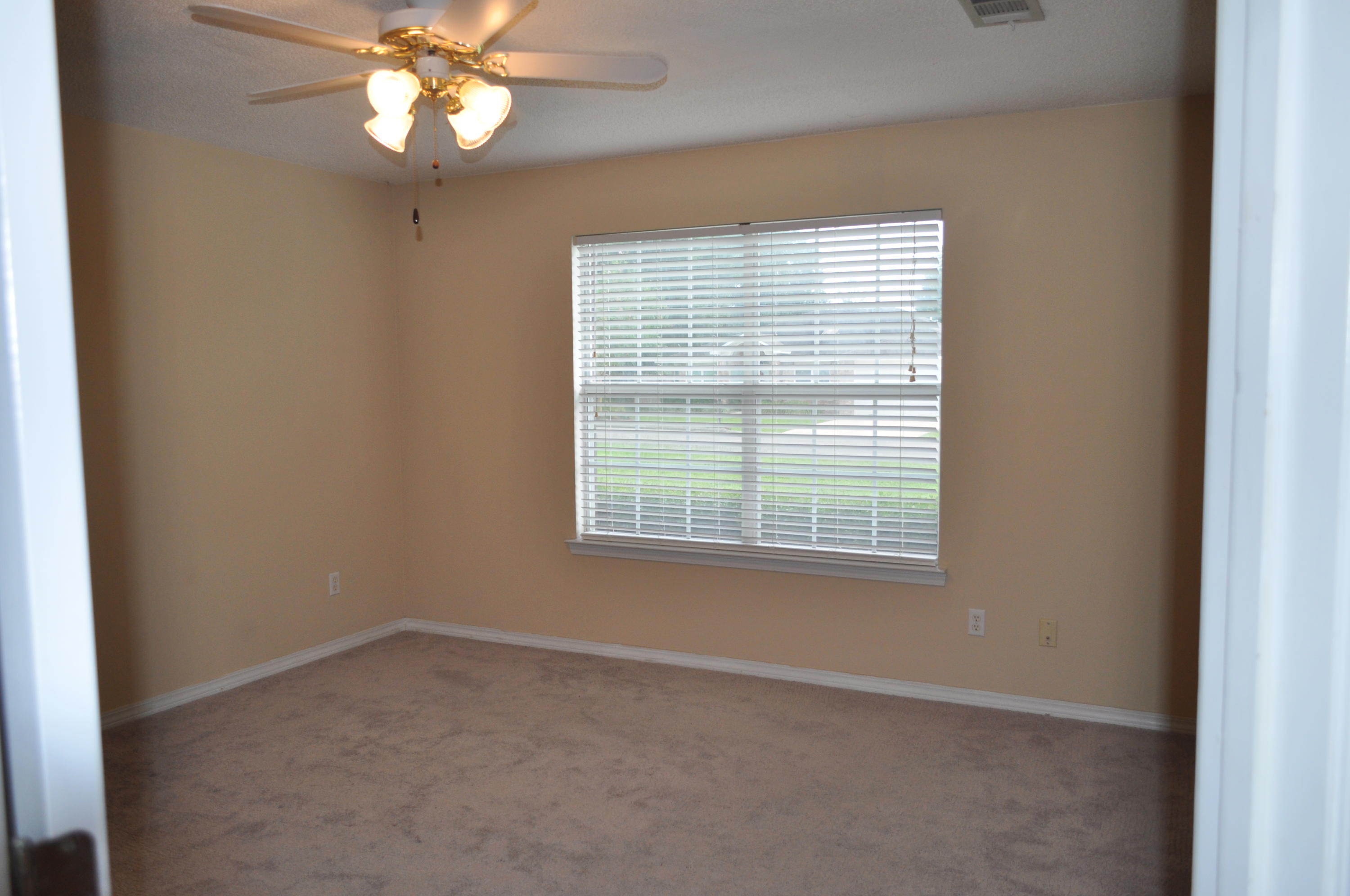 COUNTRYVIEW ESTATES 8TH ADDN - Residential