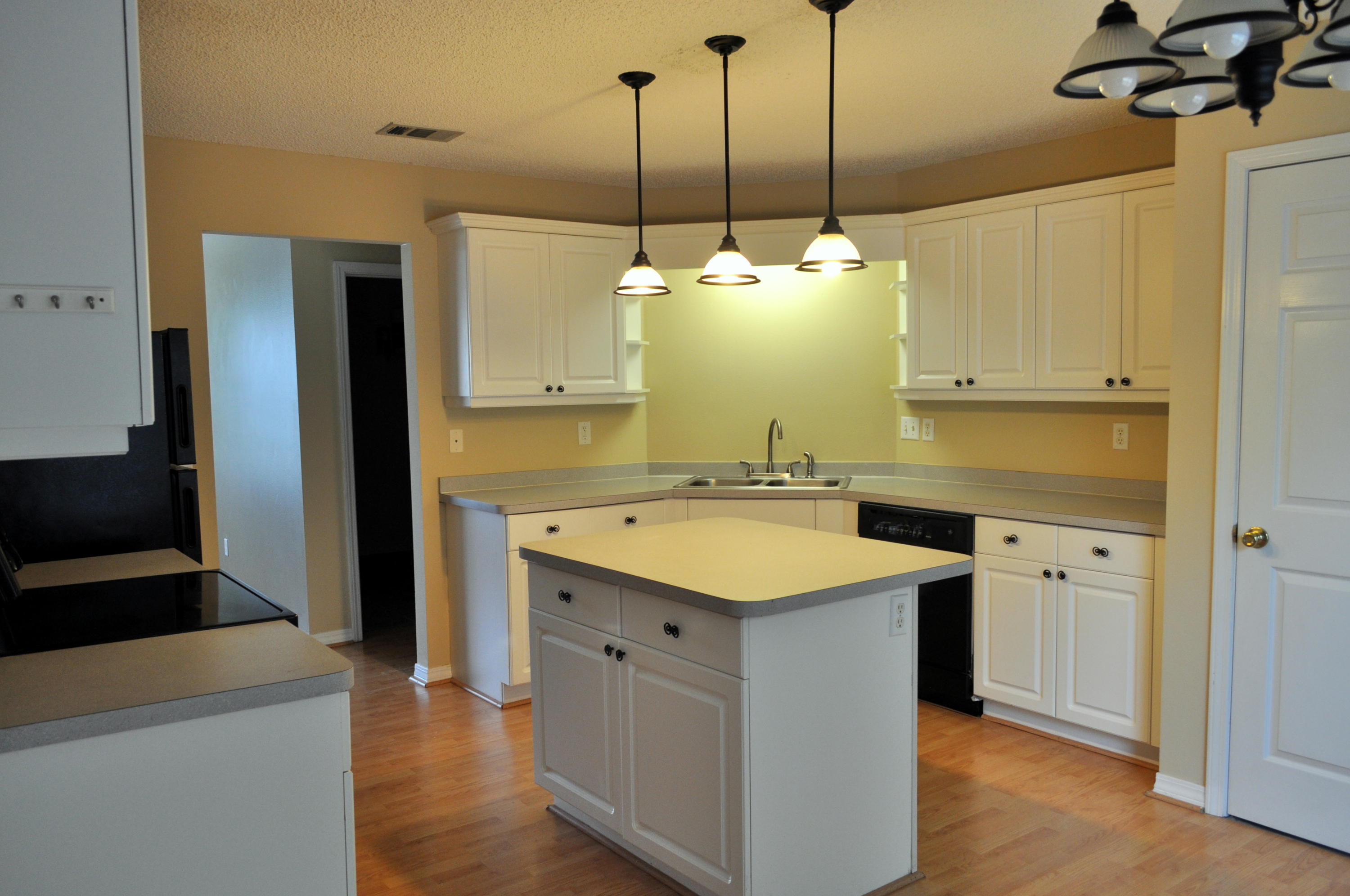 COUNTRYVIEW ESTATES 8TH ADDN - Residential