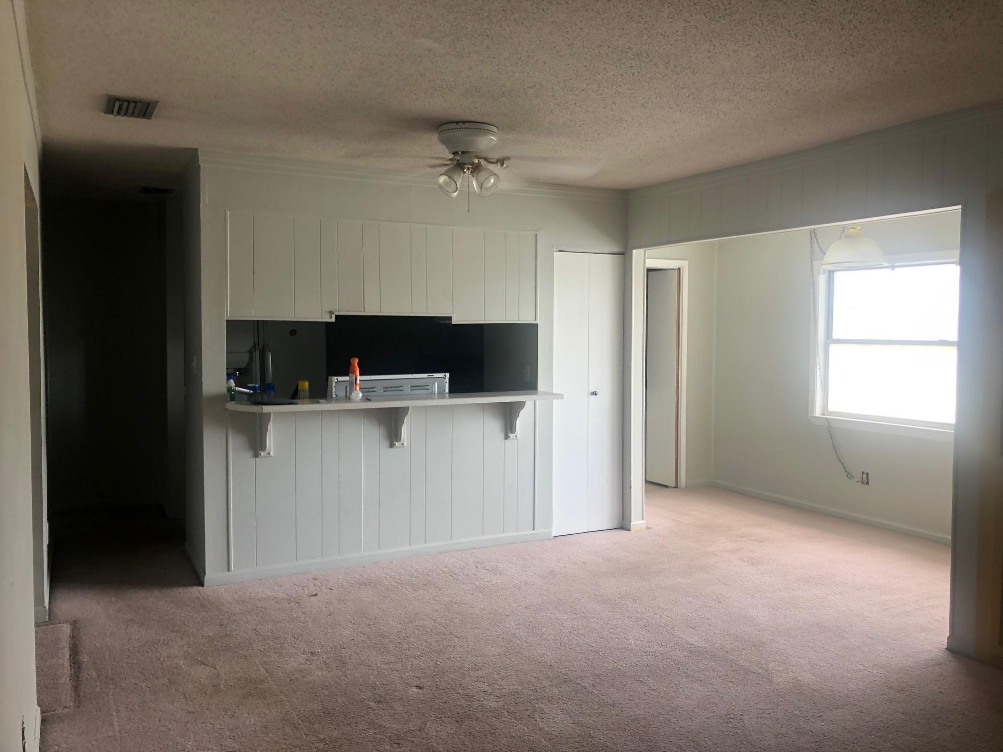 Vacant Two Bedroom, One bath condominium Centrally located in the Heart of Destin. Close to Beaches, Restaurants, Shopping & Entertainment. Appliances convey. Looks out upon vegetation. Amenities include: 3 pools, Tennis, Out Door Grills, Community Room, Buyer to verify any & all dimensions.