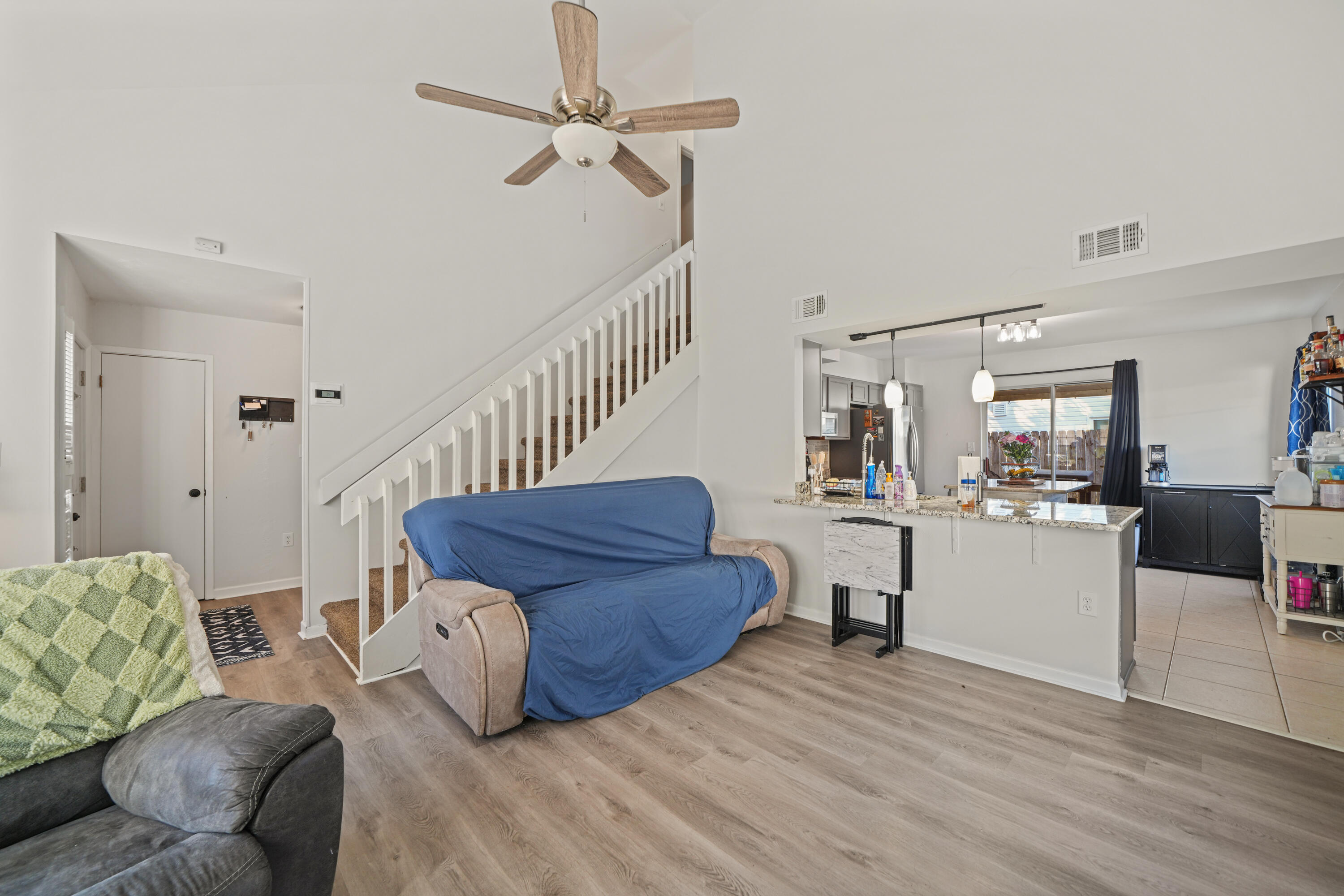 CANTERBURY WOODS - Residential