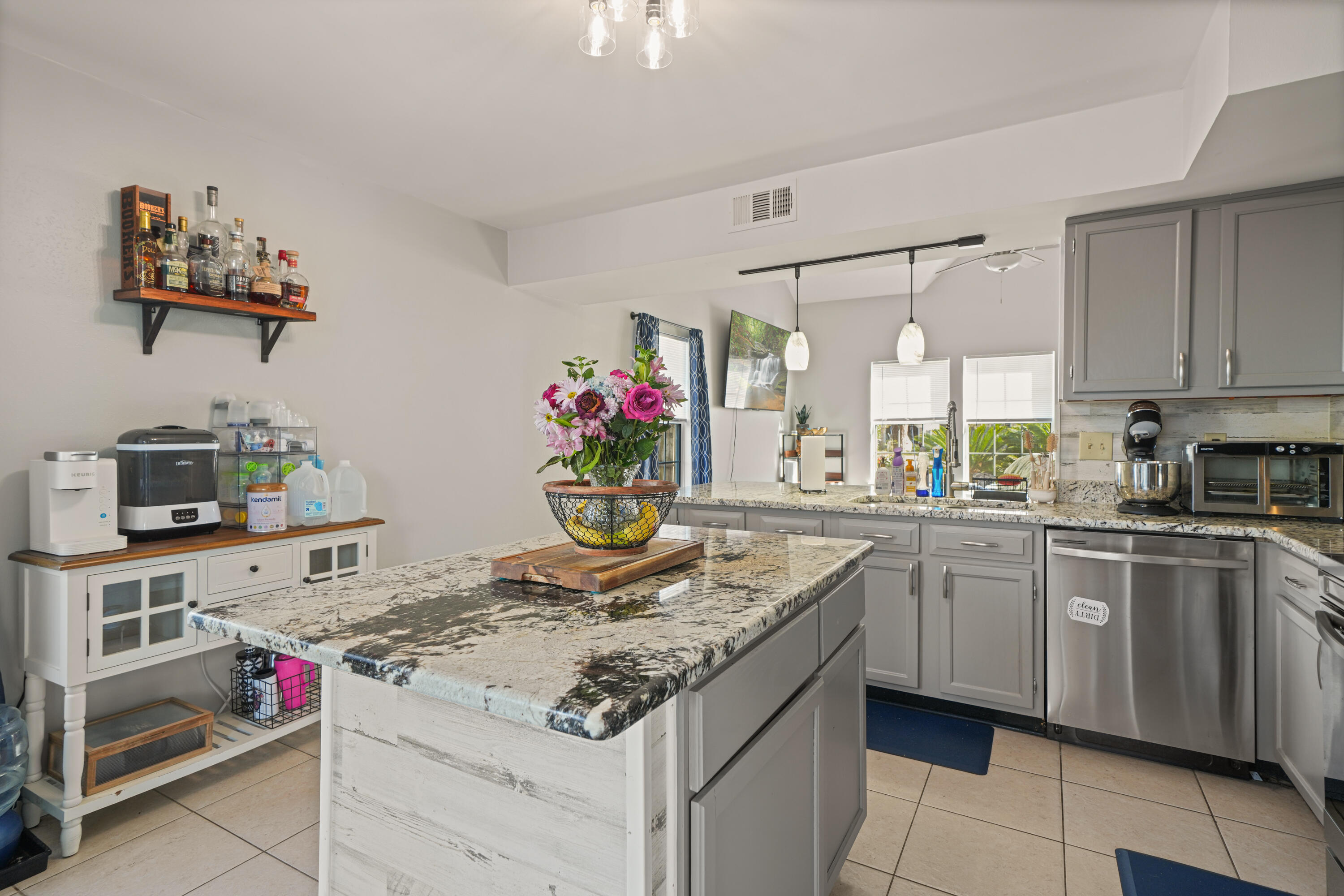 CANTERBURY WOODS - Residential