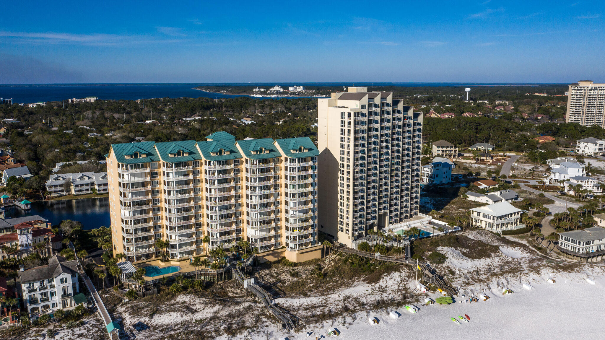 HIDDEN DUNES GRAND VILLAS - Residential